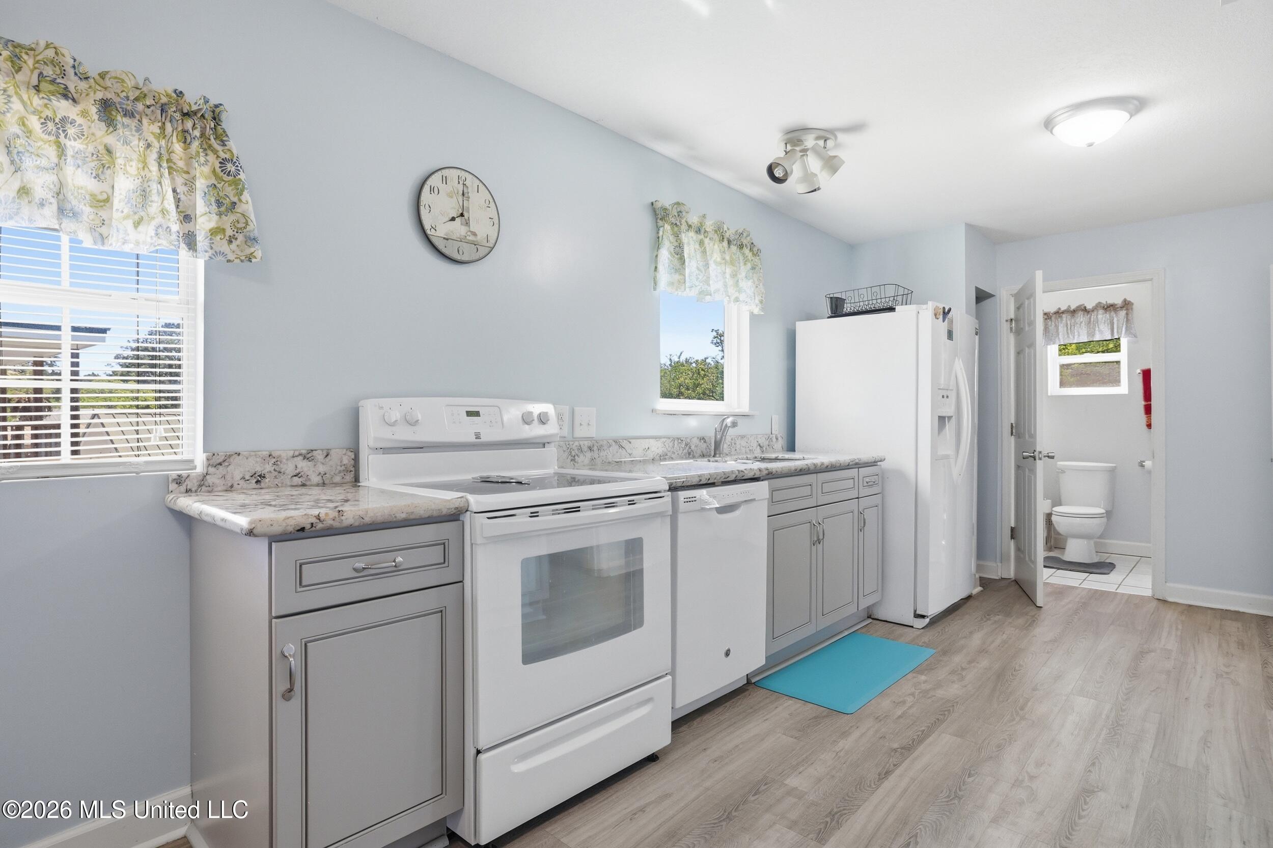 5057 Elbrus Street Property Photo 13