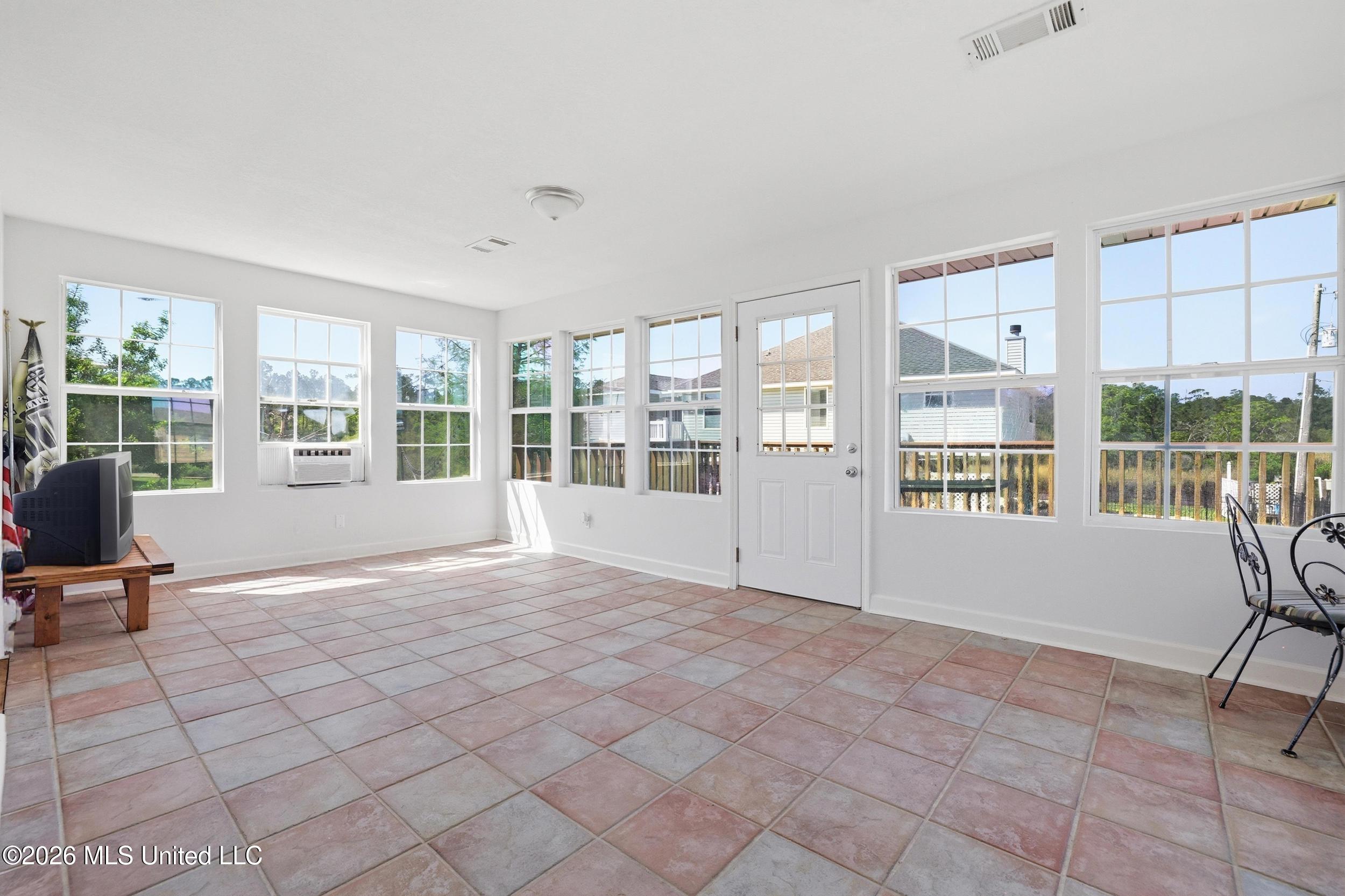 5057 Elbrus Street Property Photo 28