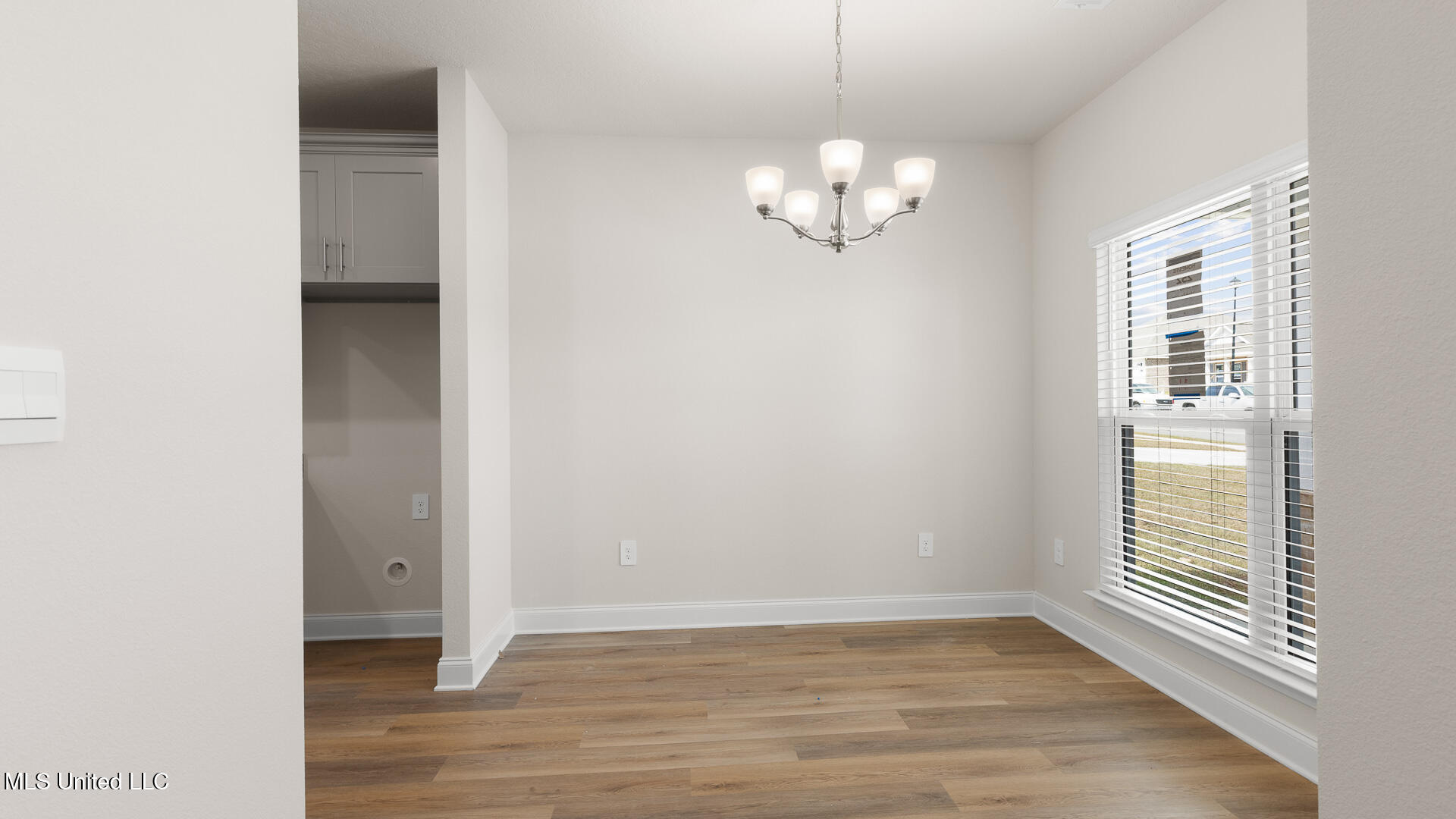 15888 Blue Ridge Drive Property Photo 3