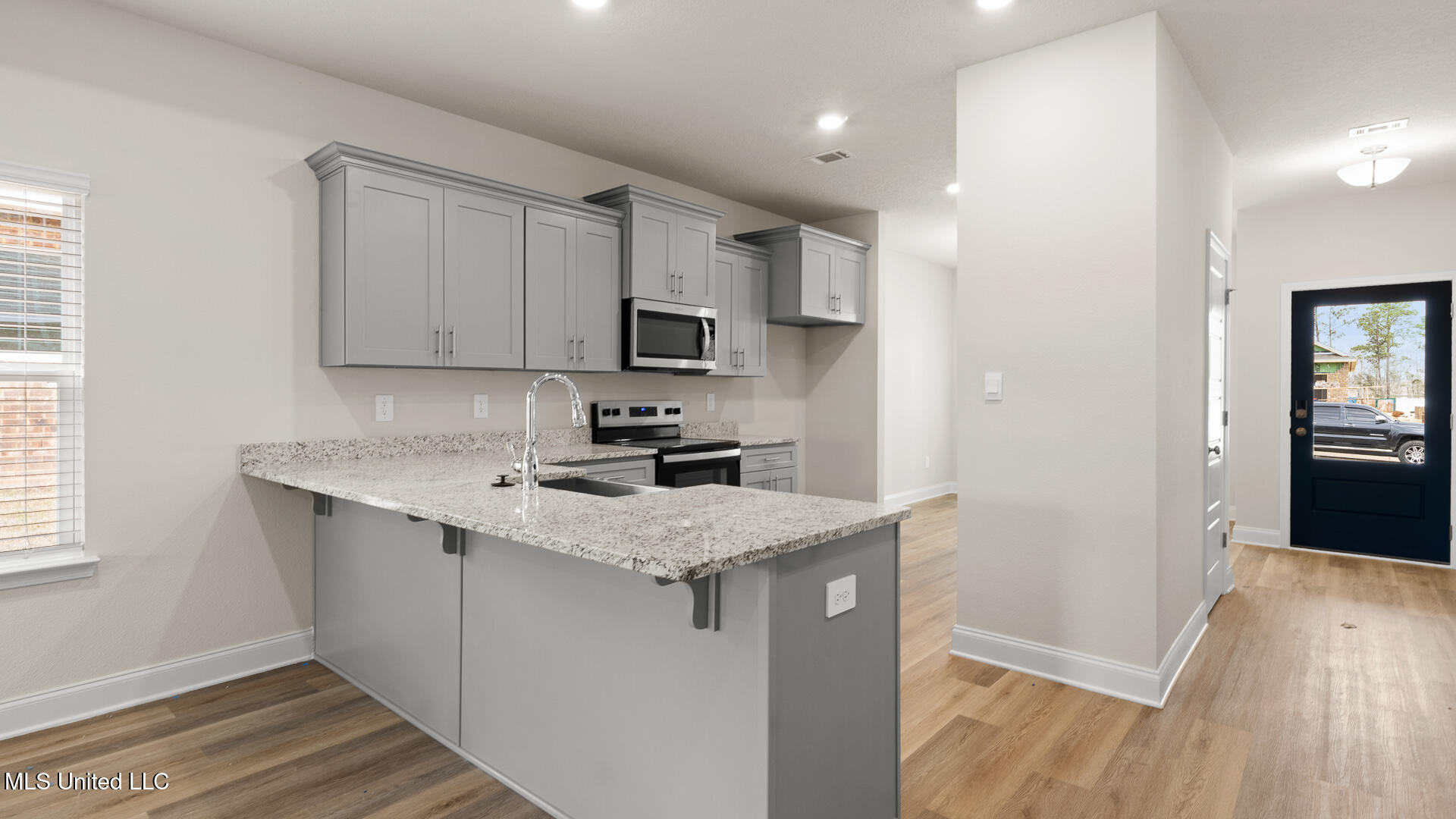 15888 Blue Ridge Drive Property Photo 8