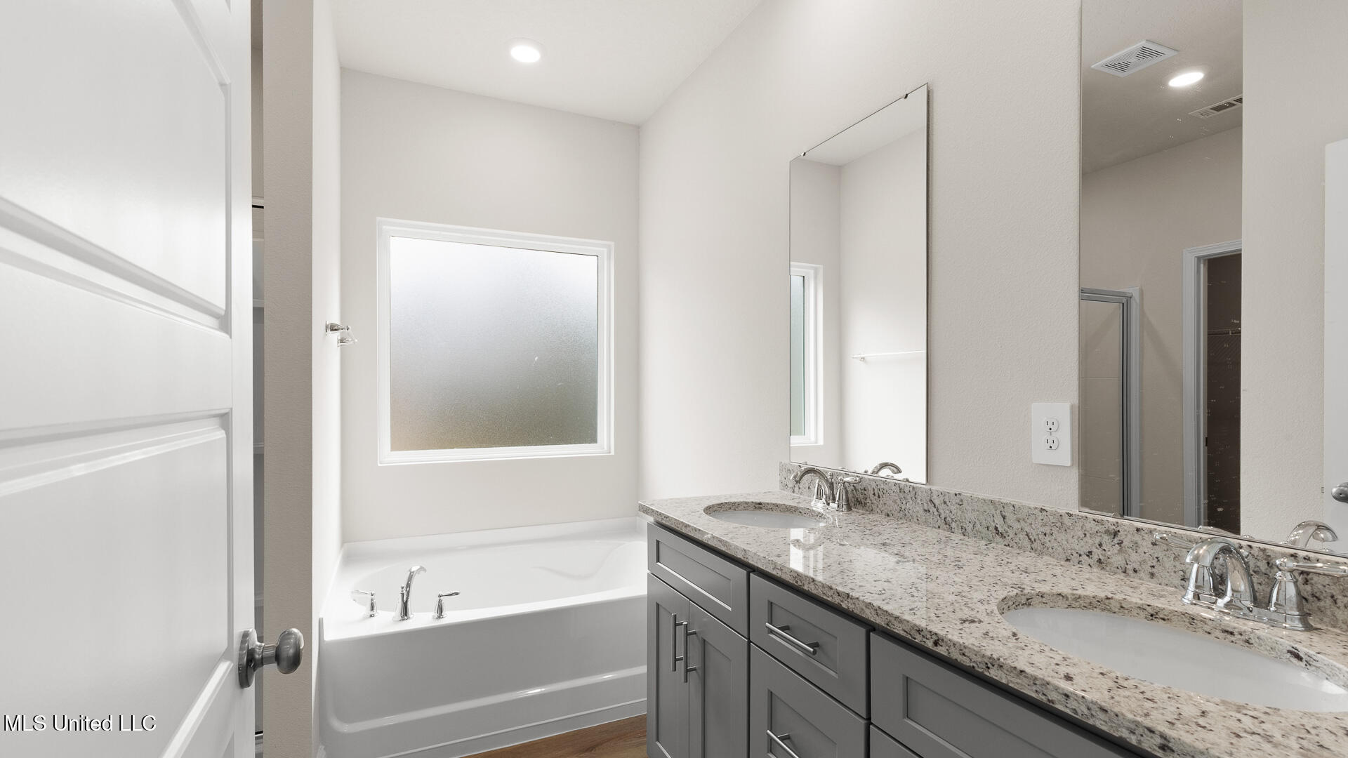 15888 Blue Ridge Drive Property Photo 17