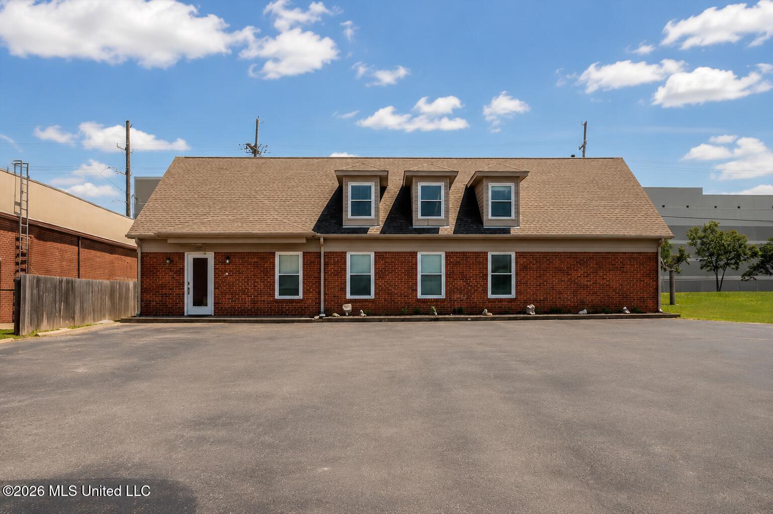 8928 Swinnea Road Property Photo 1