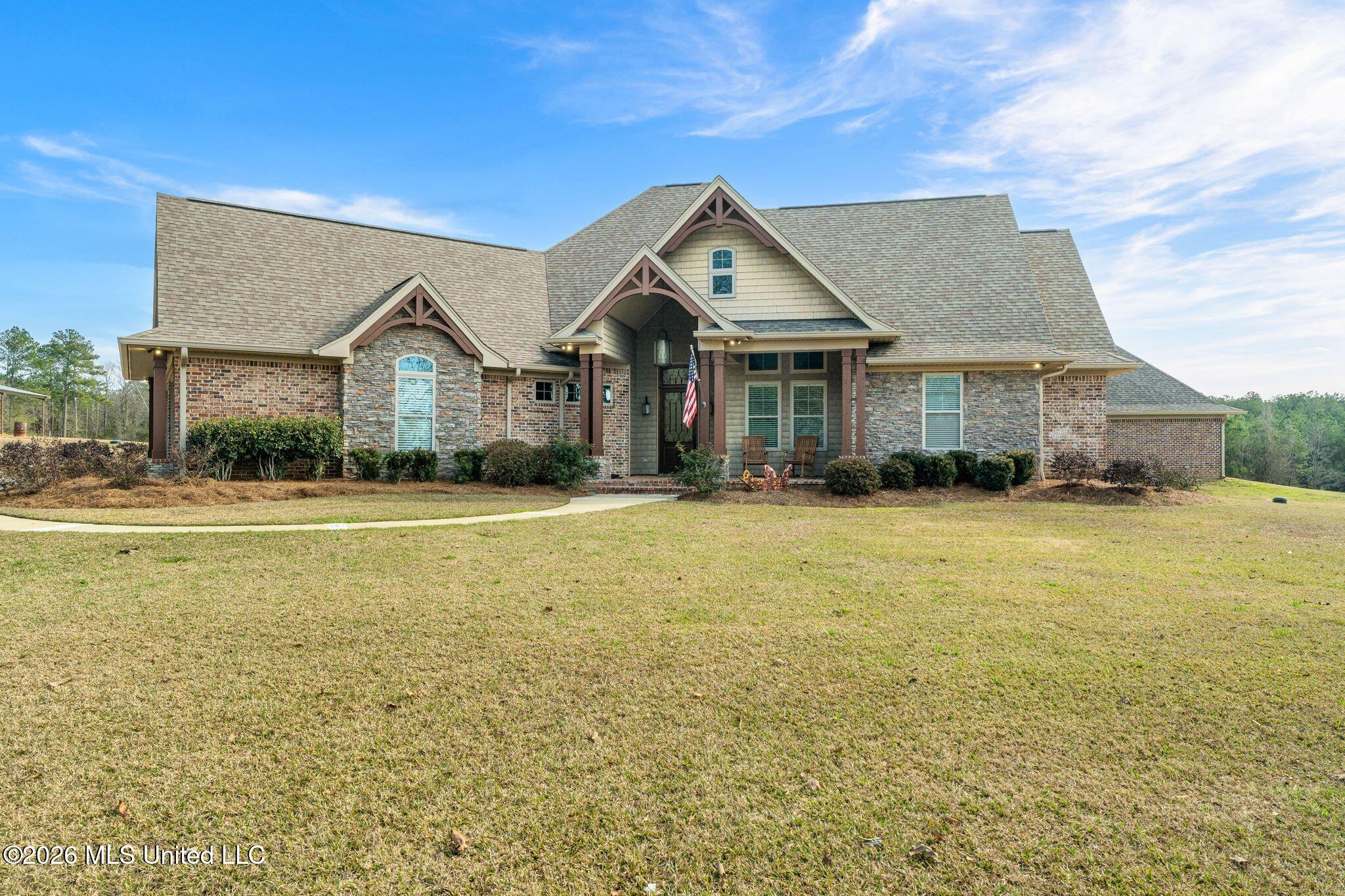 135 County 472 Property Photo 2