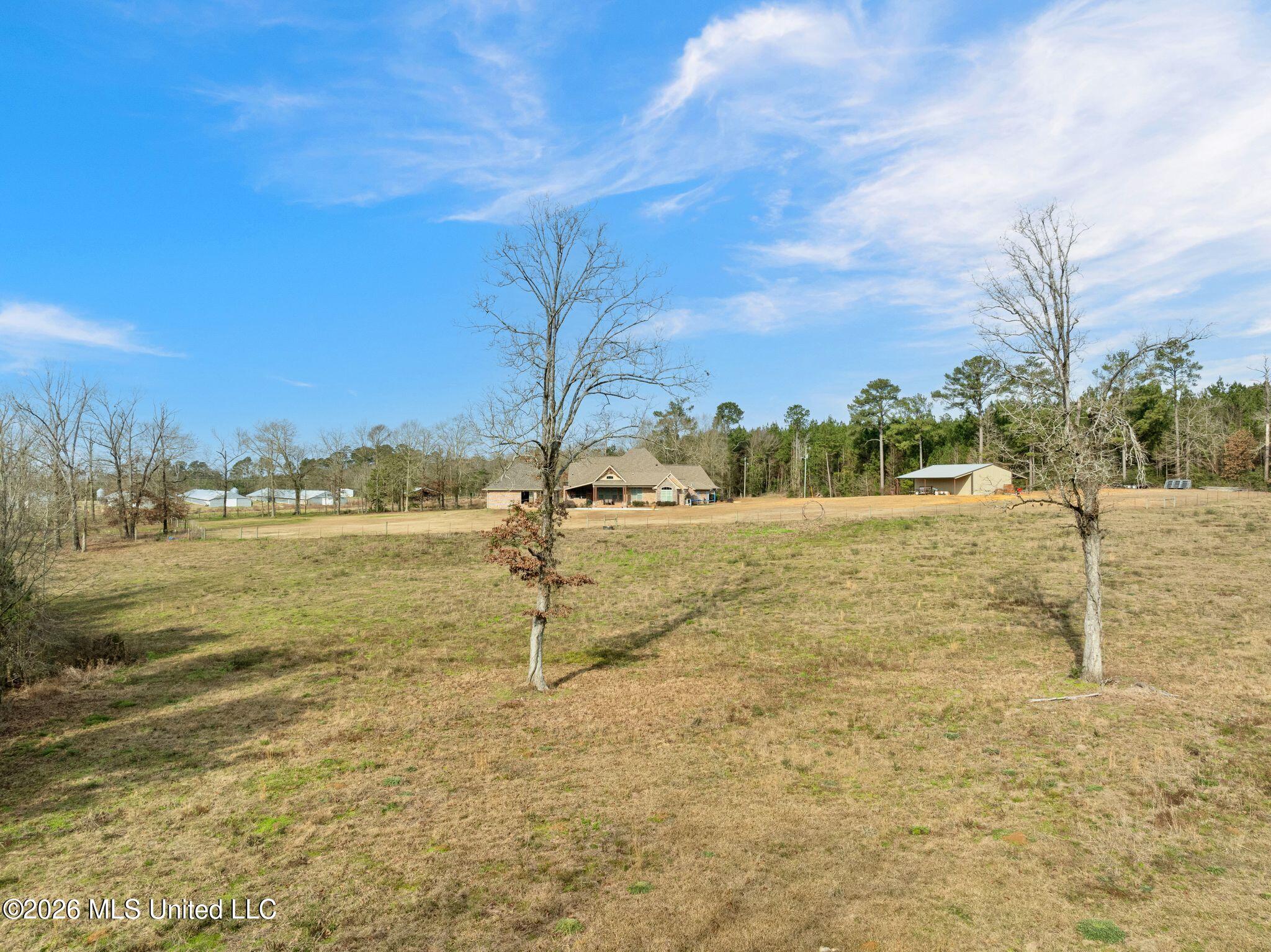 135 County 472 Property Photo 10