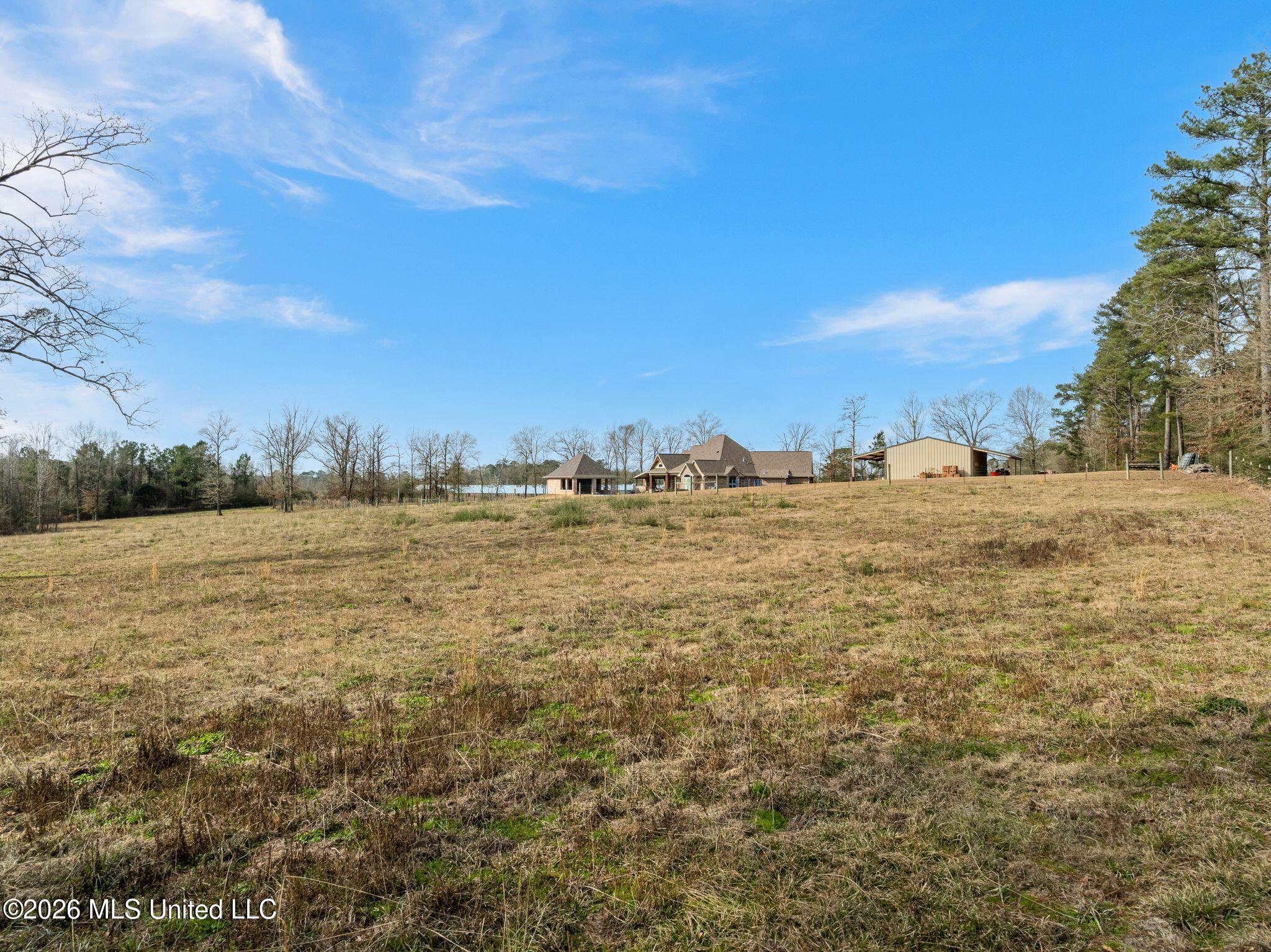 135 County 472 Property Photo 11