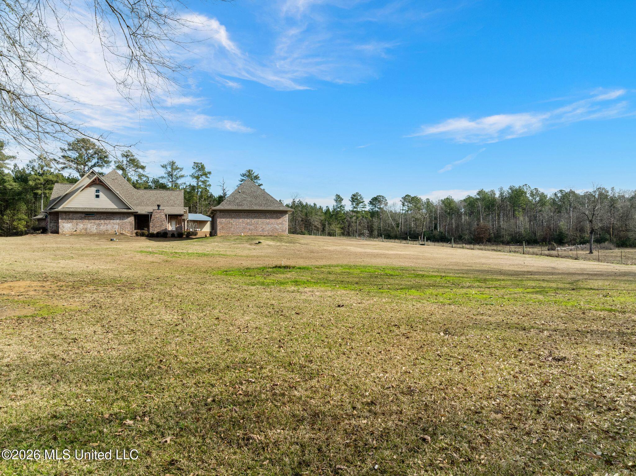 135 County 472 Property Photo 12
