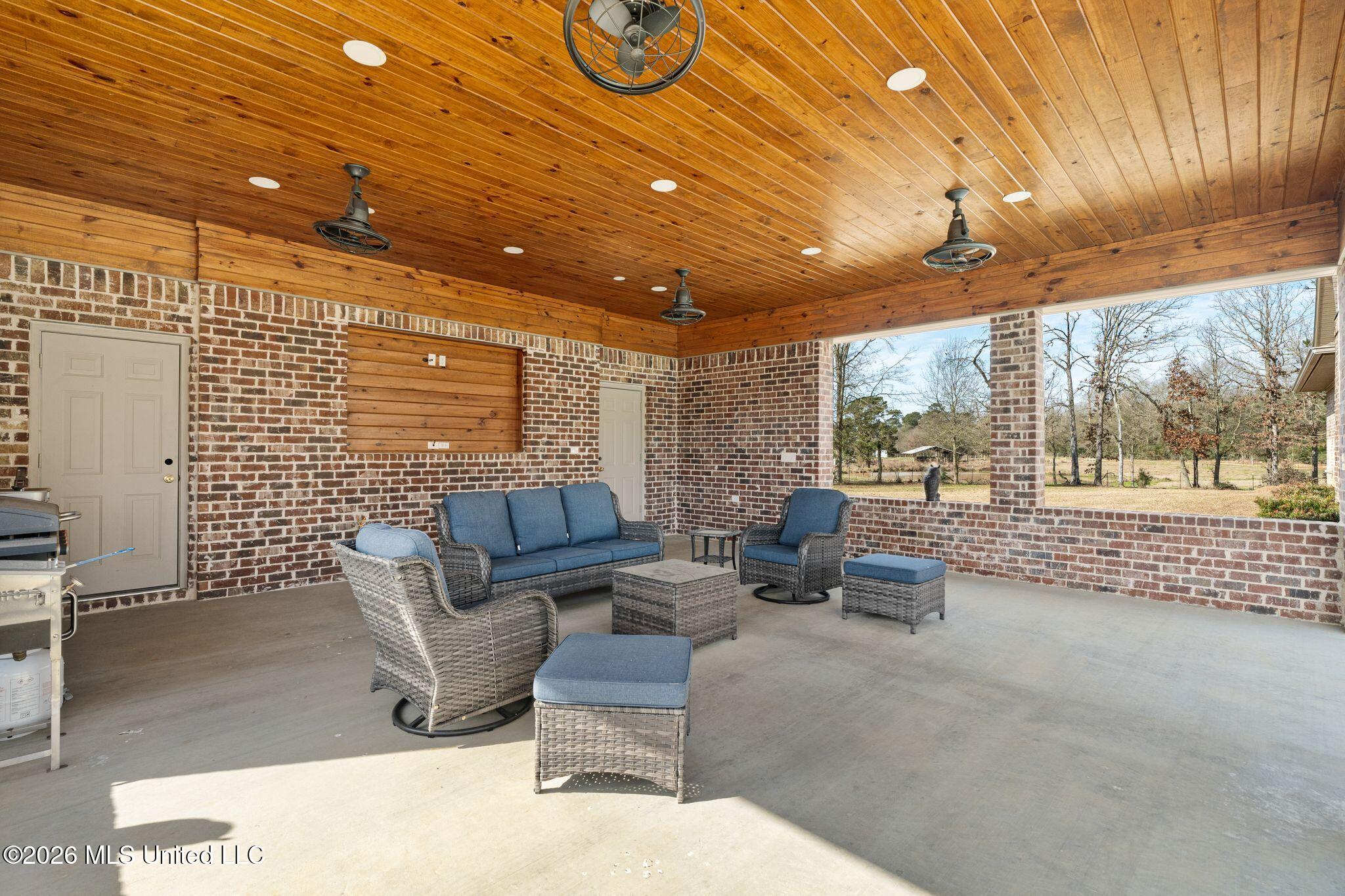 135 County 472 Property Photo 58
