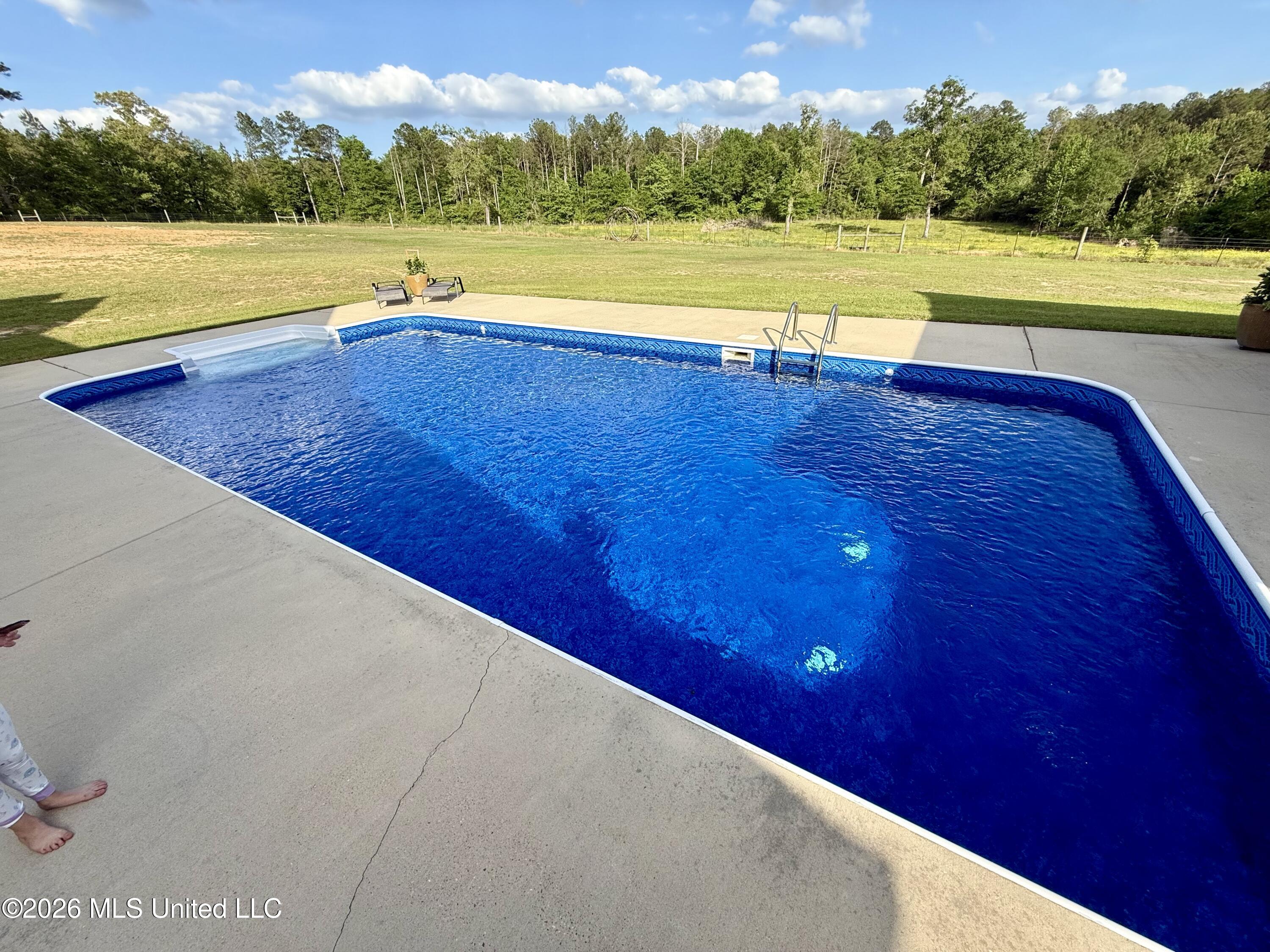 135 County 472 Property Photo 61