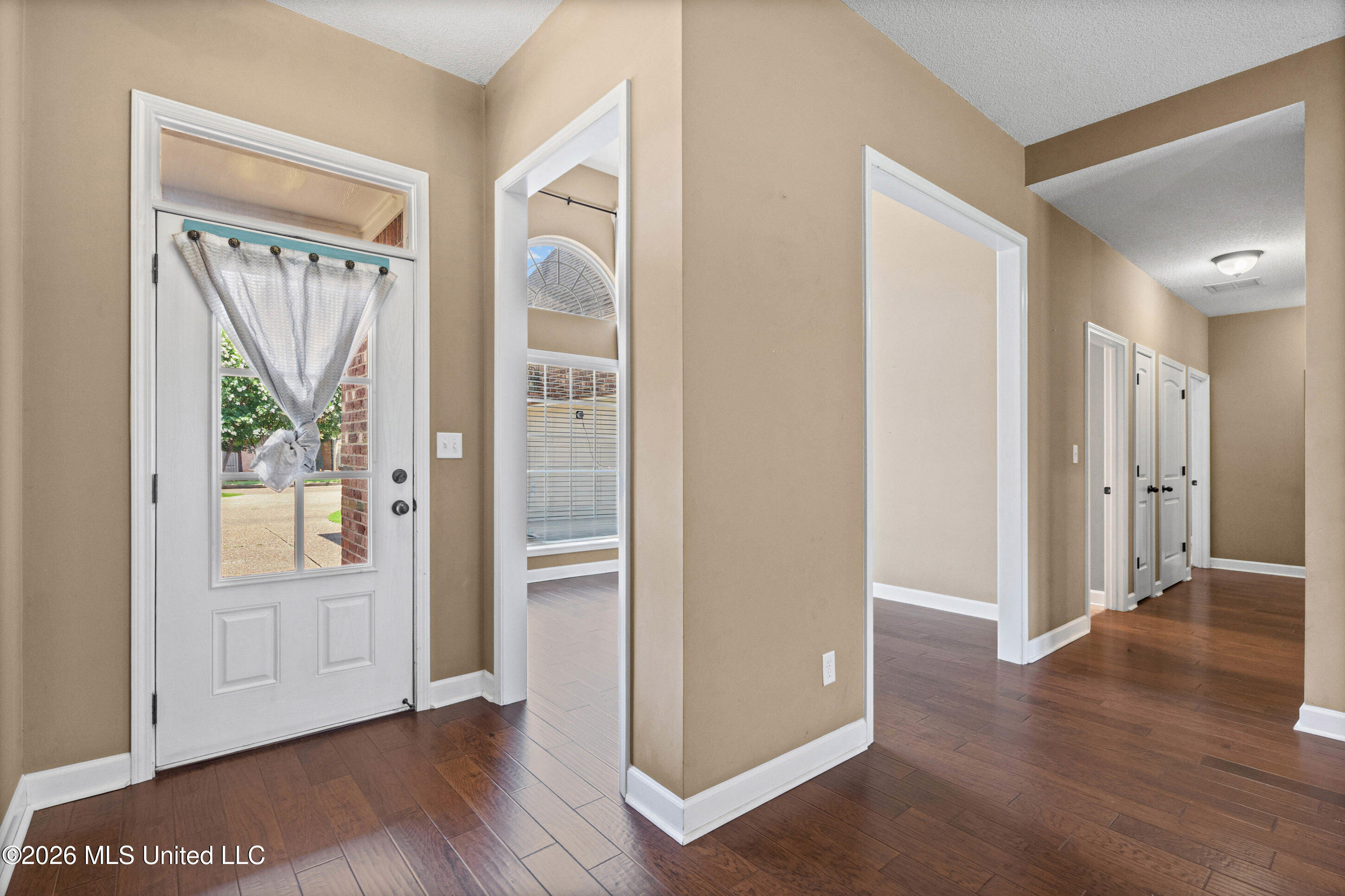 4837 Windsong Cove Property Photo 5