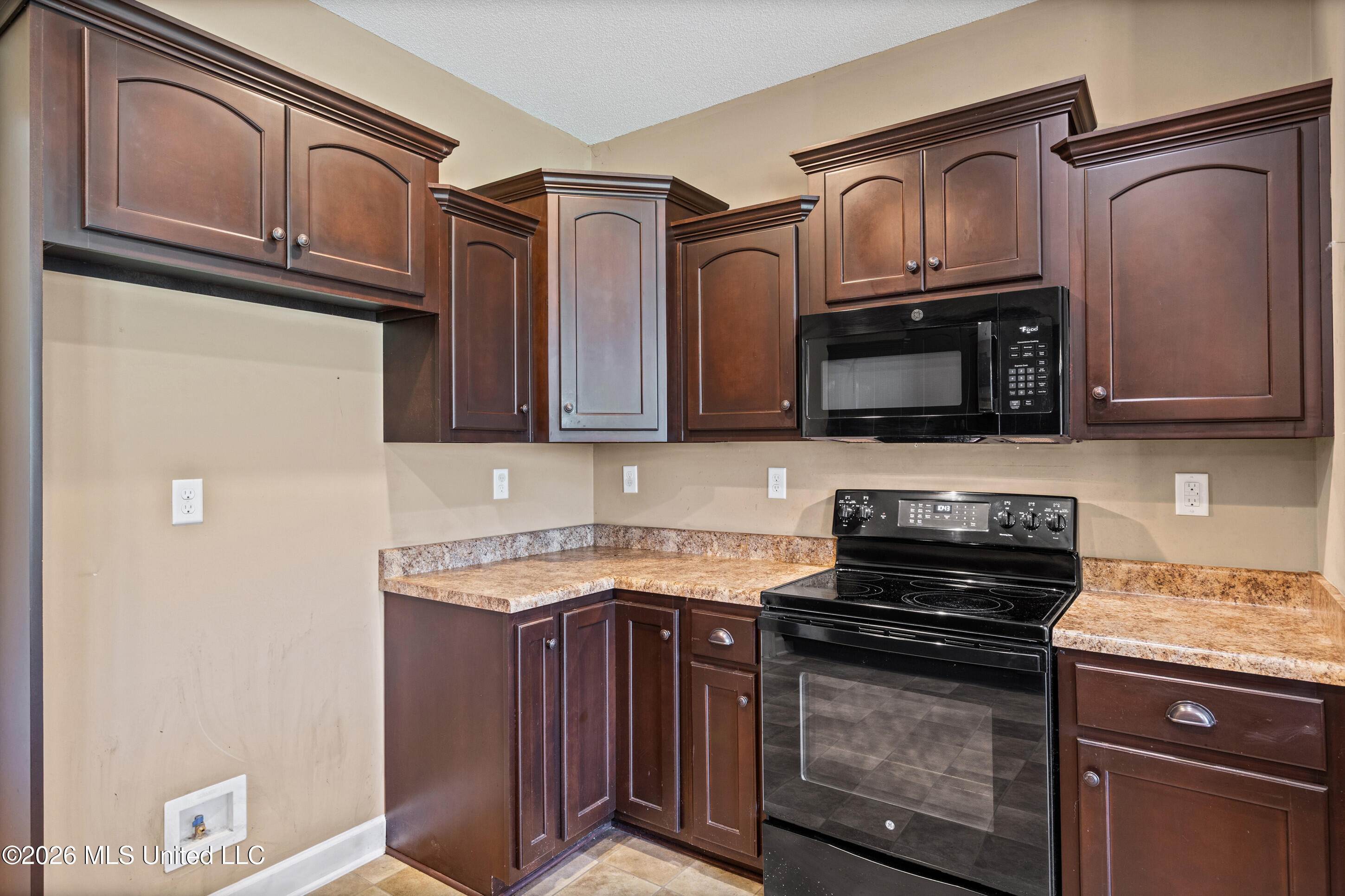 4837 Windsong Cove Property Photo 12