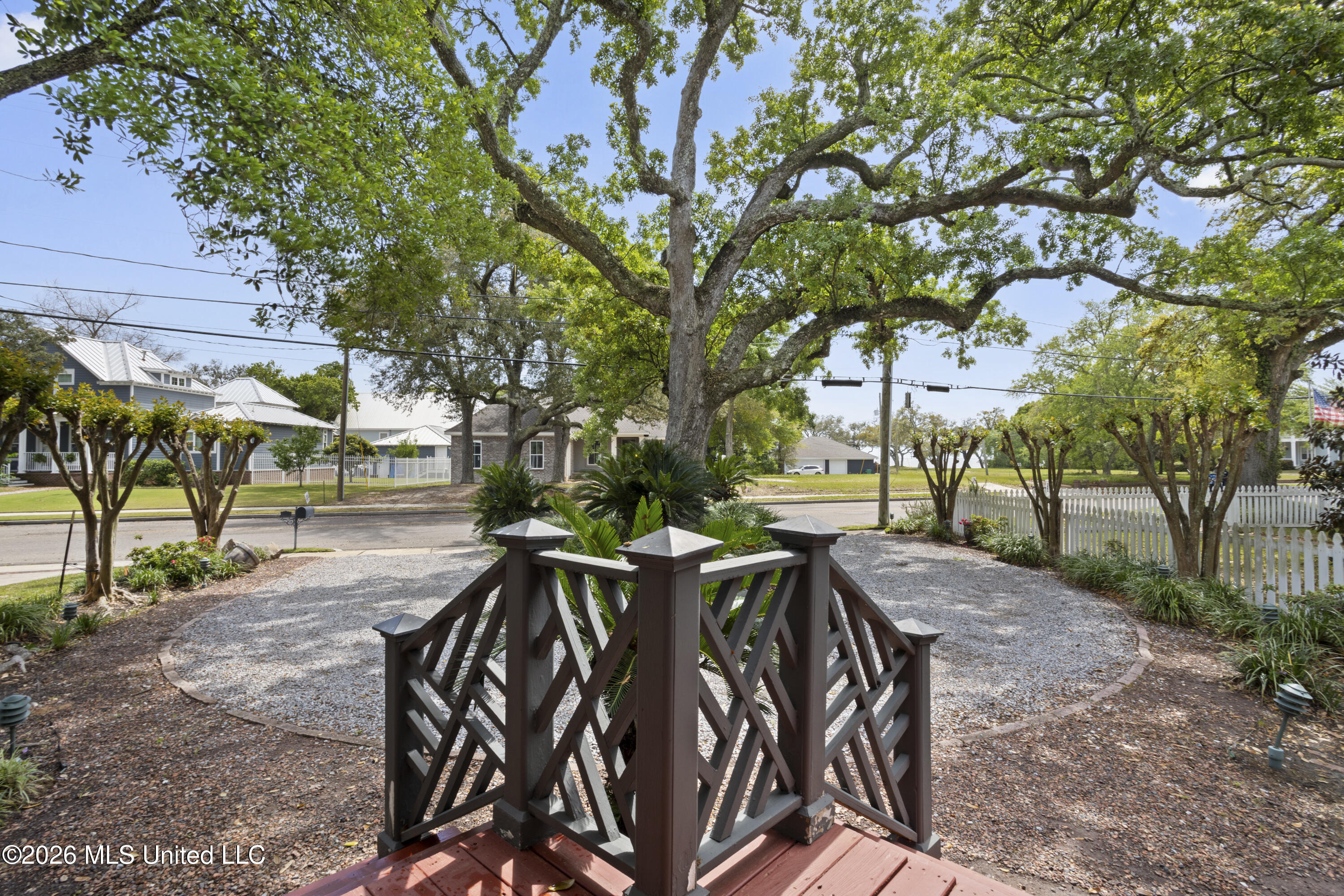 614 2nd Street Property Photo 6