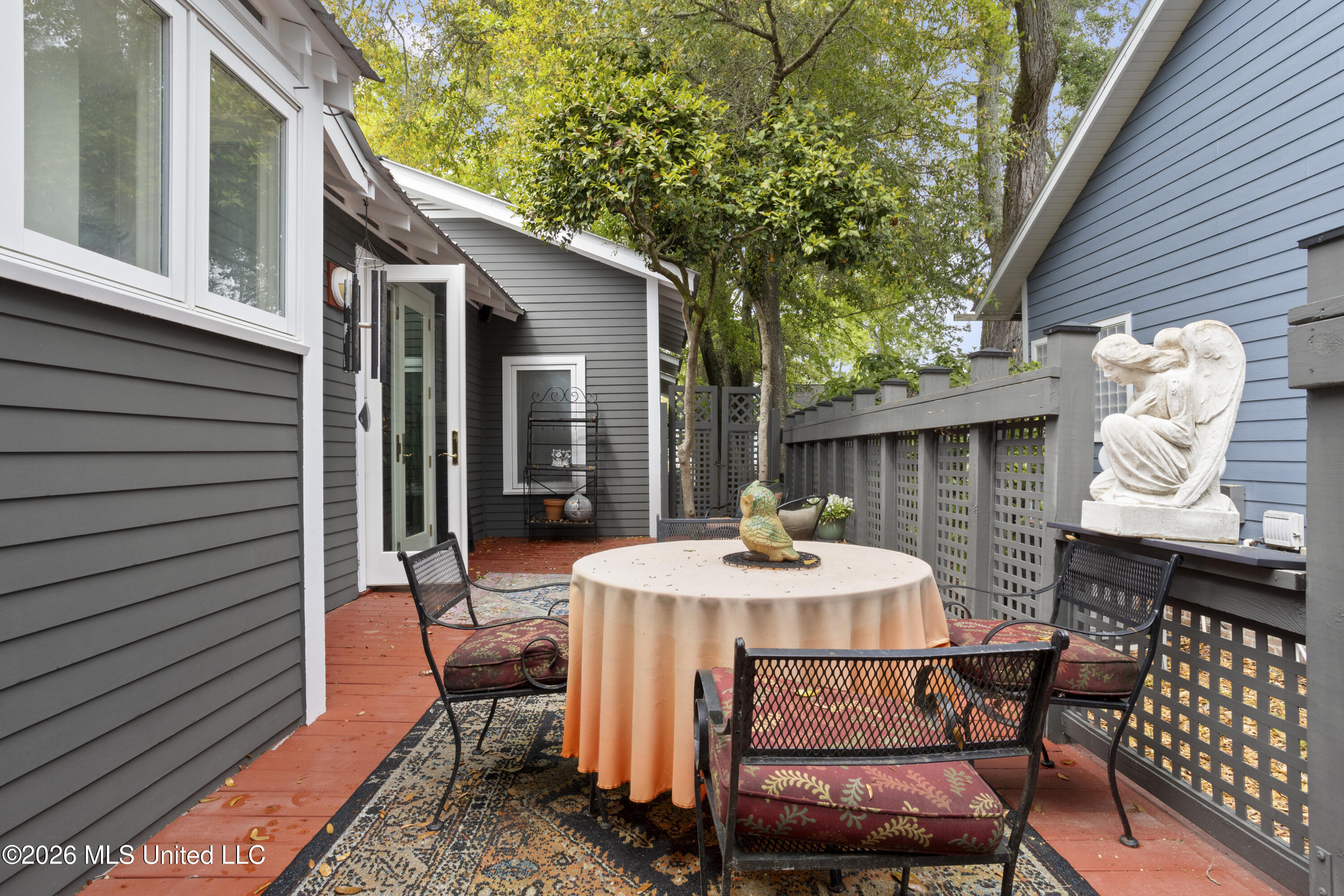 614 2nd Street Property Photo 22