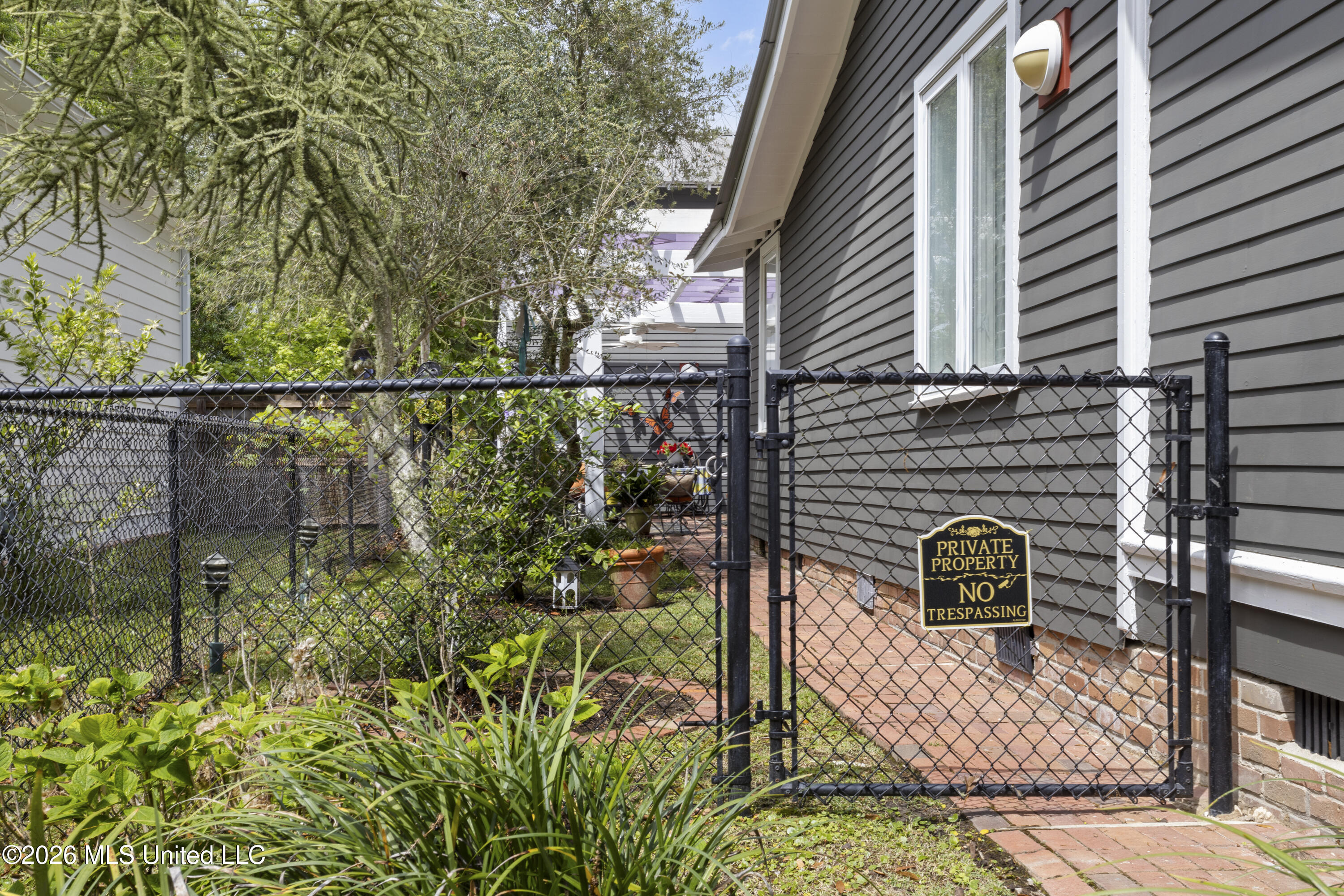 614 2nd Street Property Photo 44