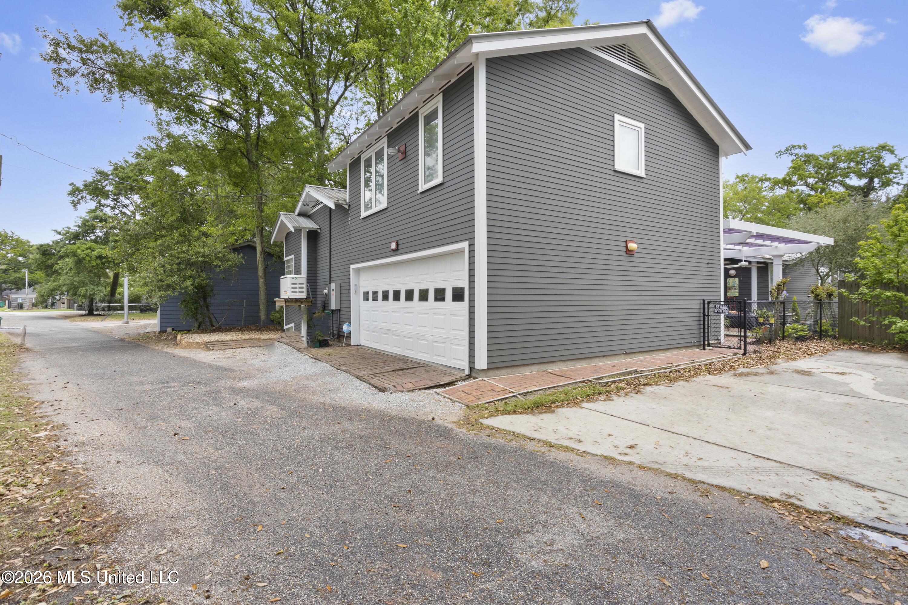 614 2nd Street Property Photo 55