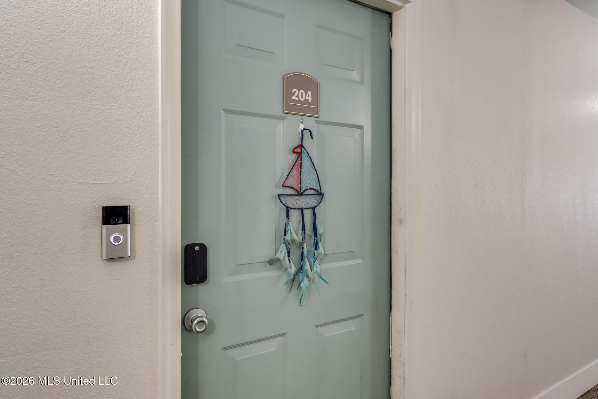 2046 Beach Boulevard Property Photo 3