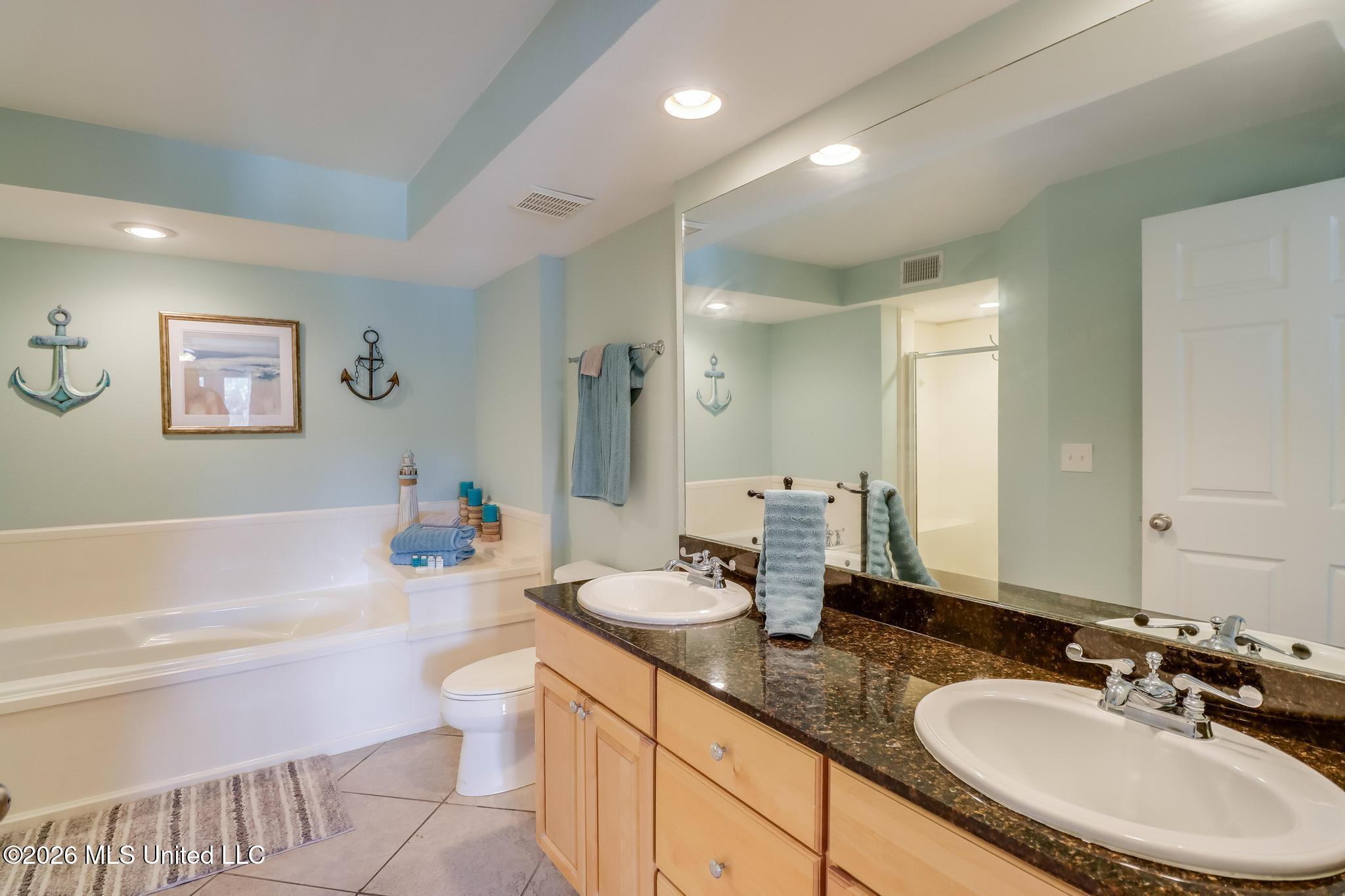 2046 Beach Boulevard Property Photo 14