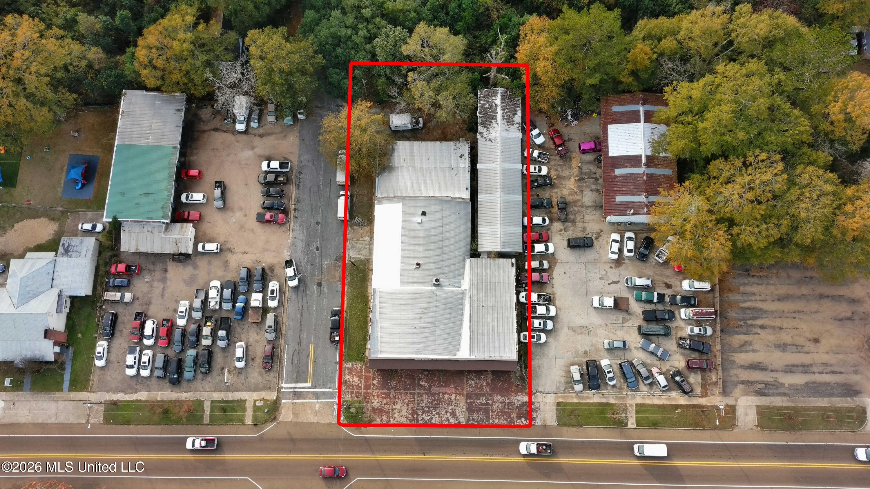 324 S Broadway Street Property Photo 3
