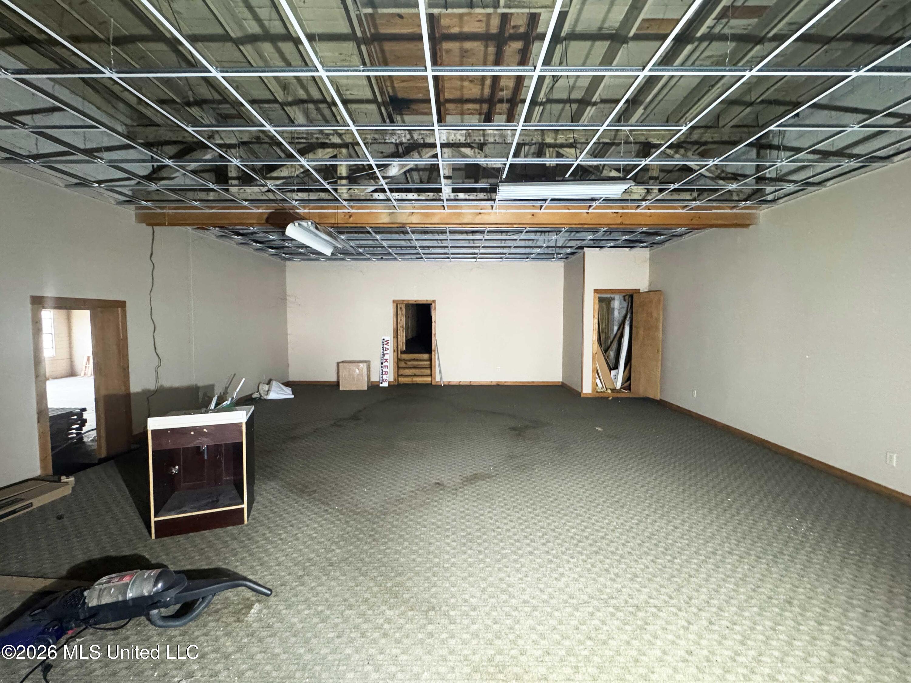 324 S Broadway Street Property Photo 20