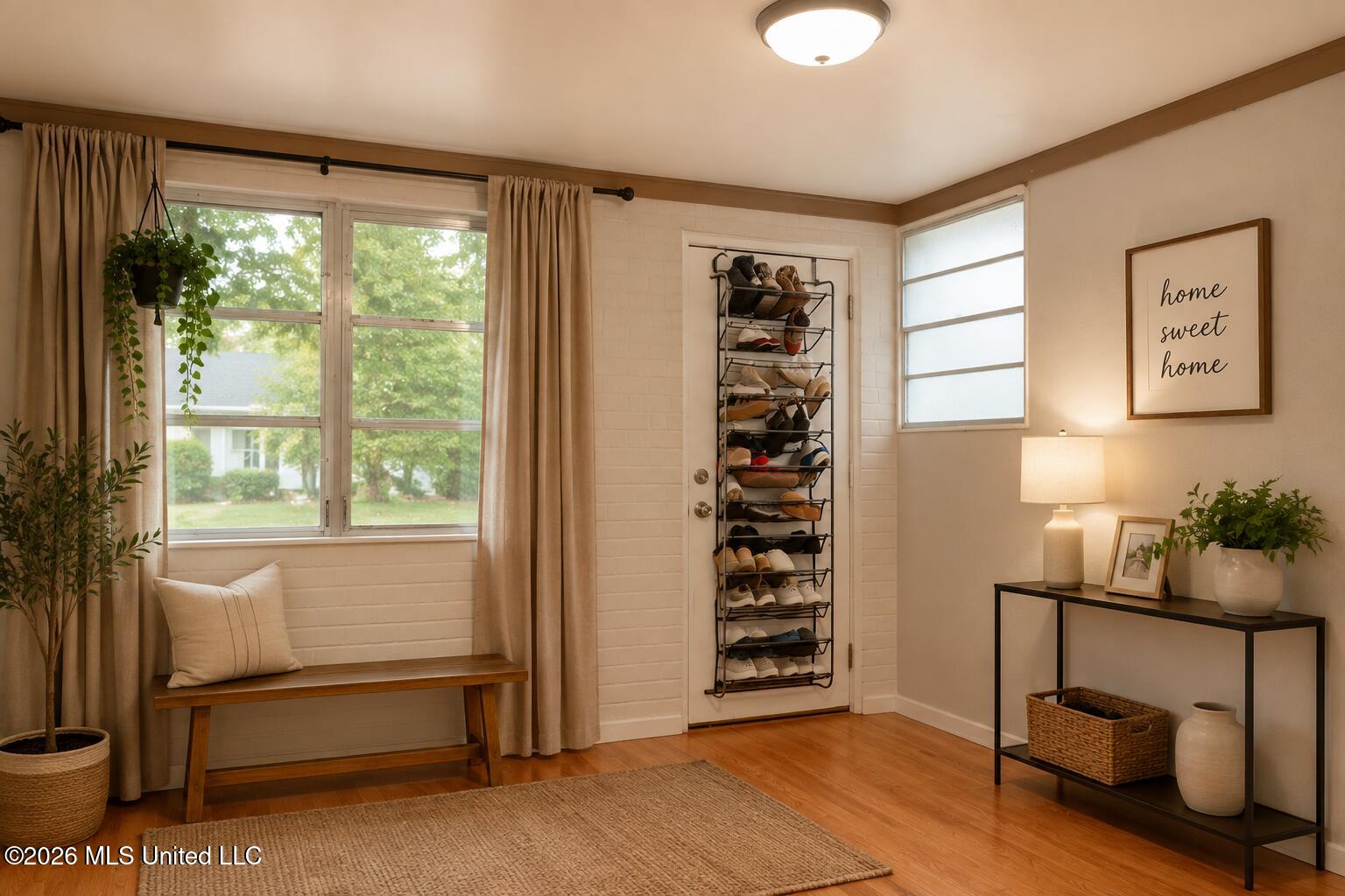 527 Carpenter Street Property Photo 9