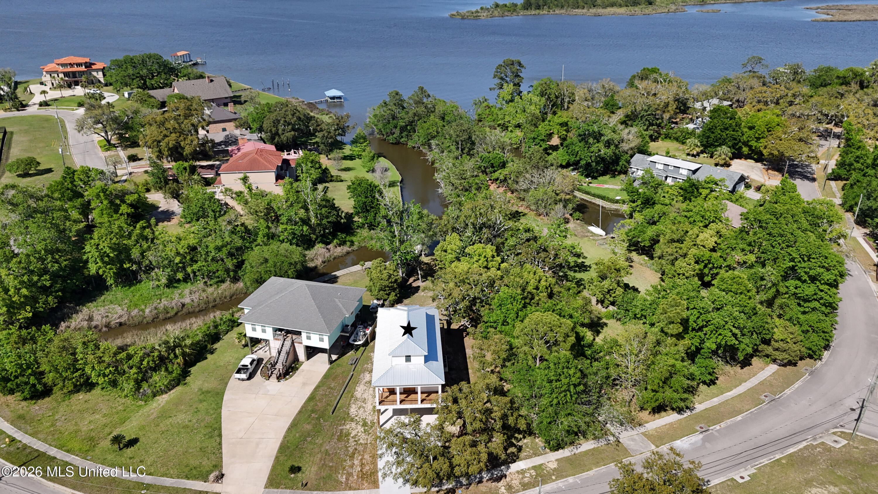 1310 Kensington Drive Property Photo 25