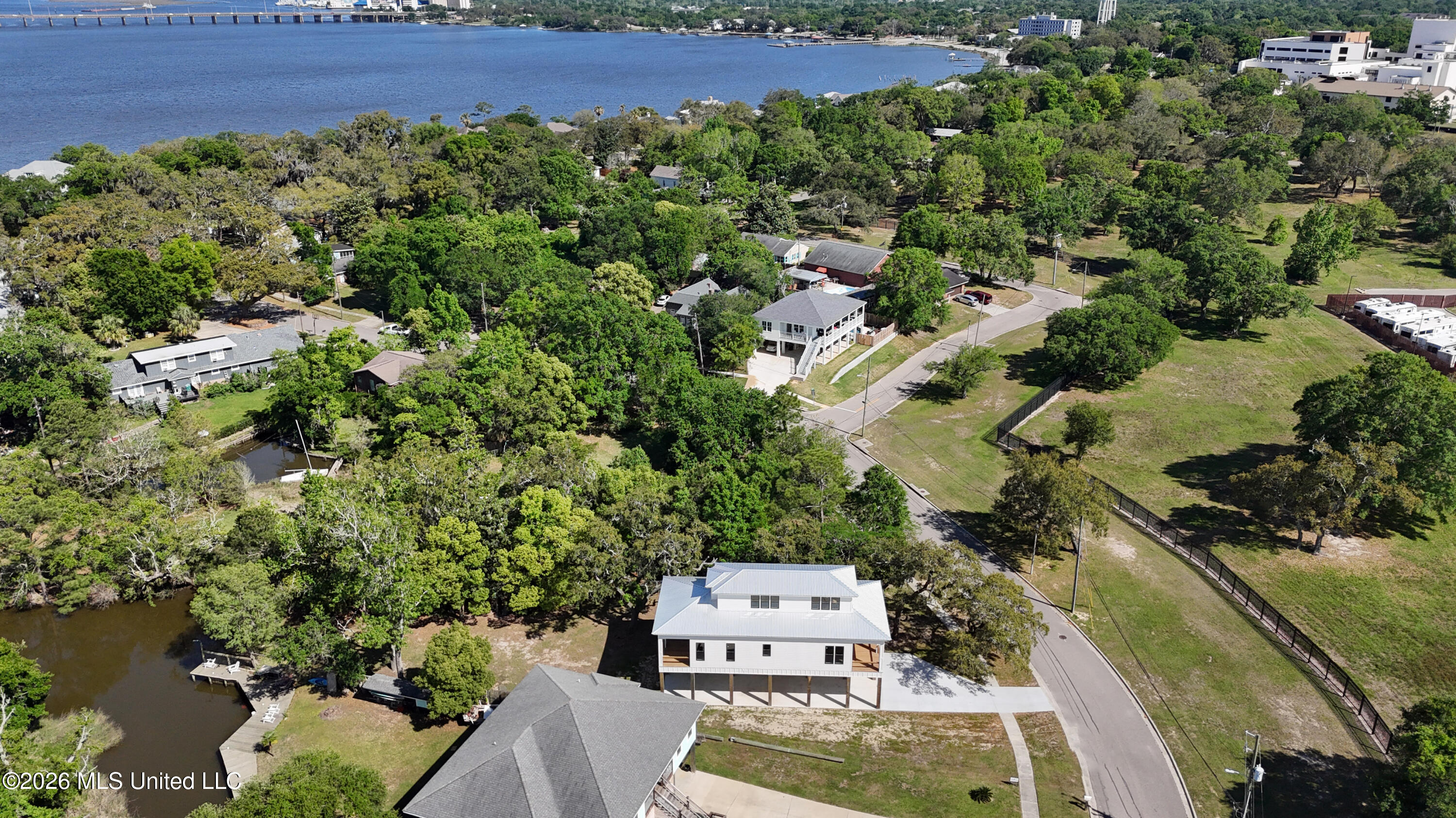 1310 Kensington Drive Property Photo 27
