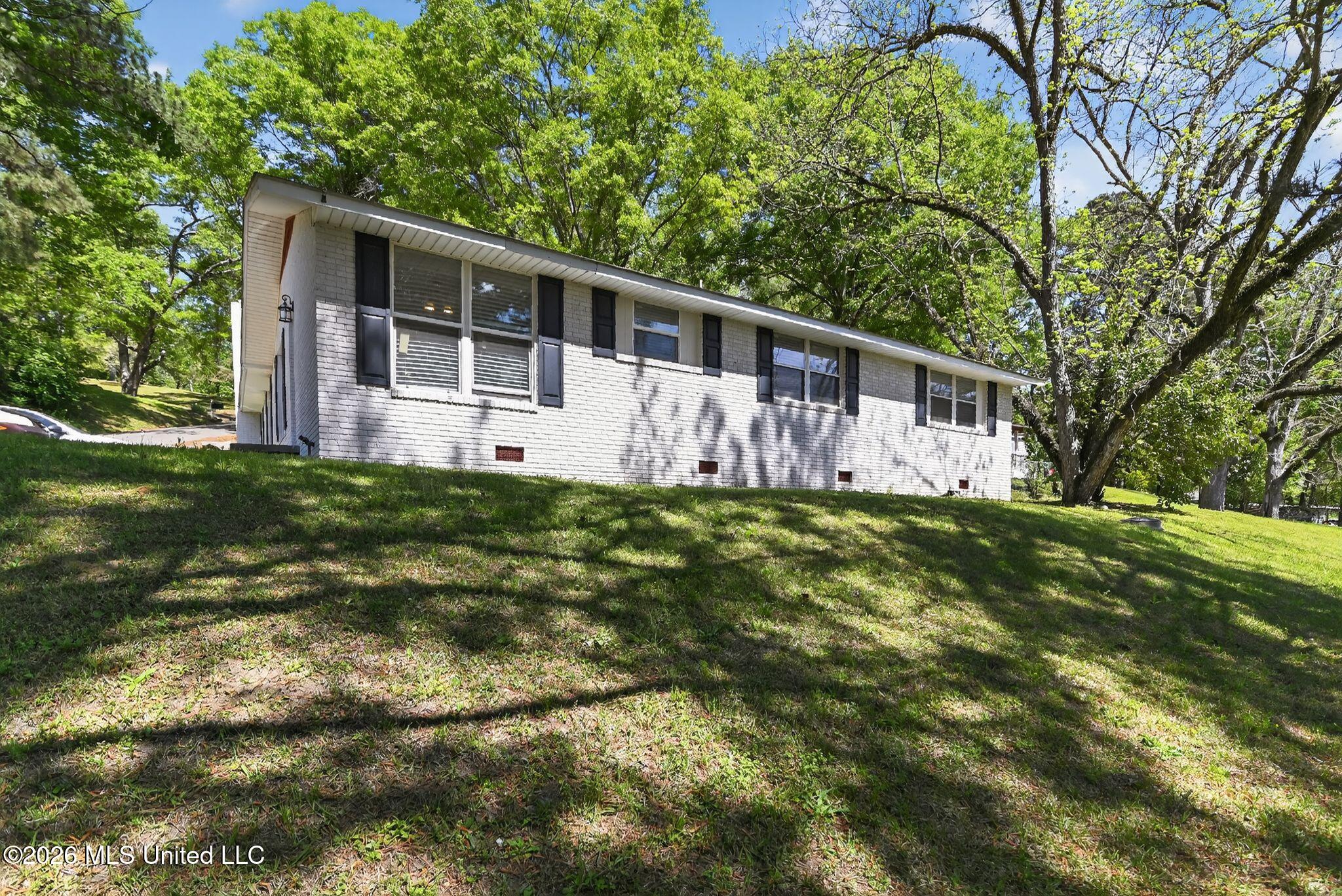 20 Covington Road Property Photo 5
