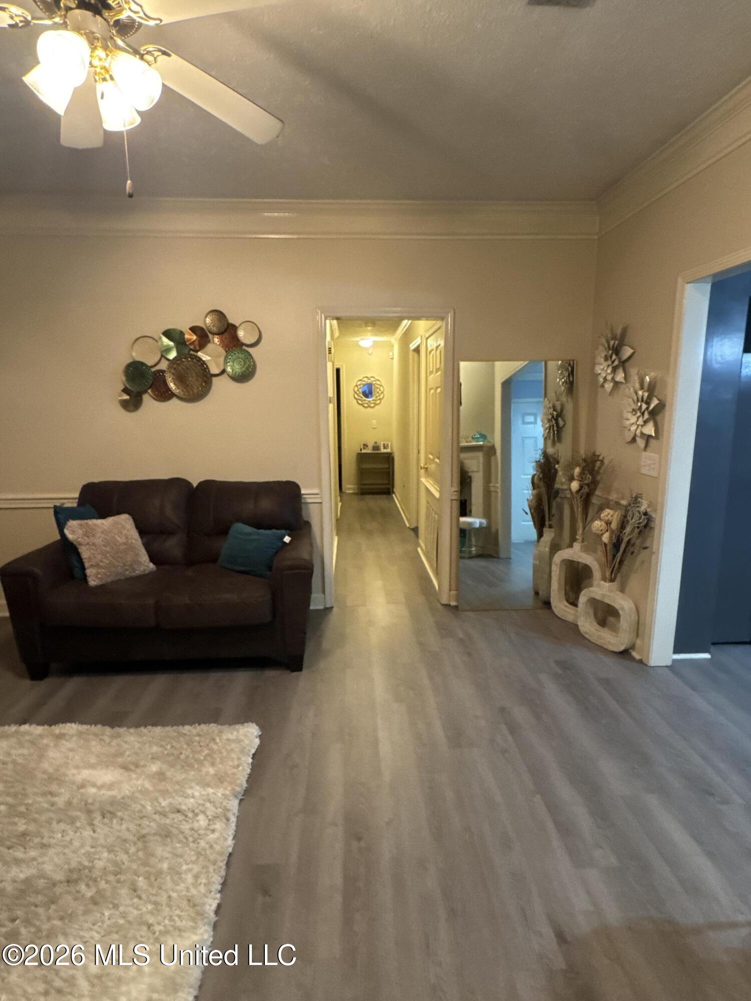 5008 Womack Drive Property Photo 3