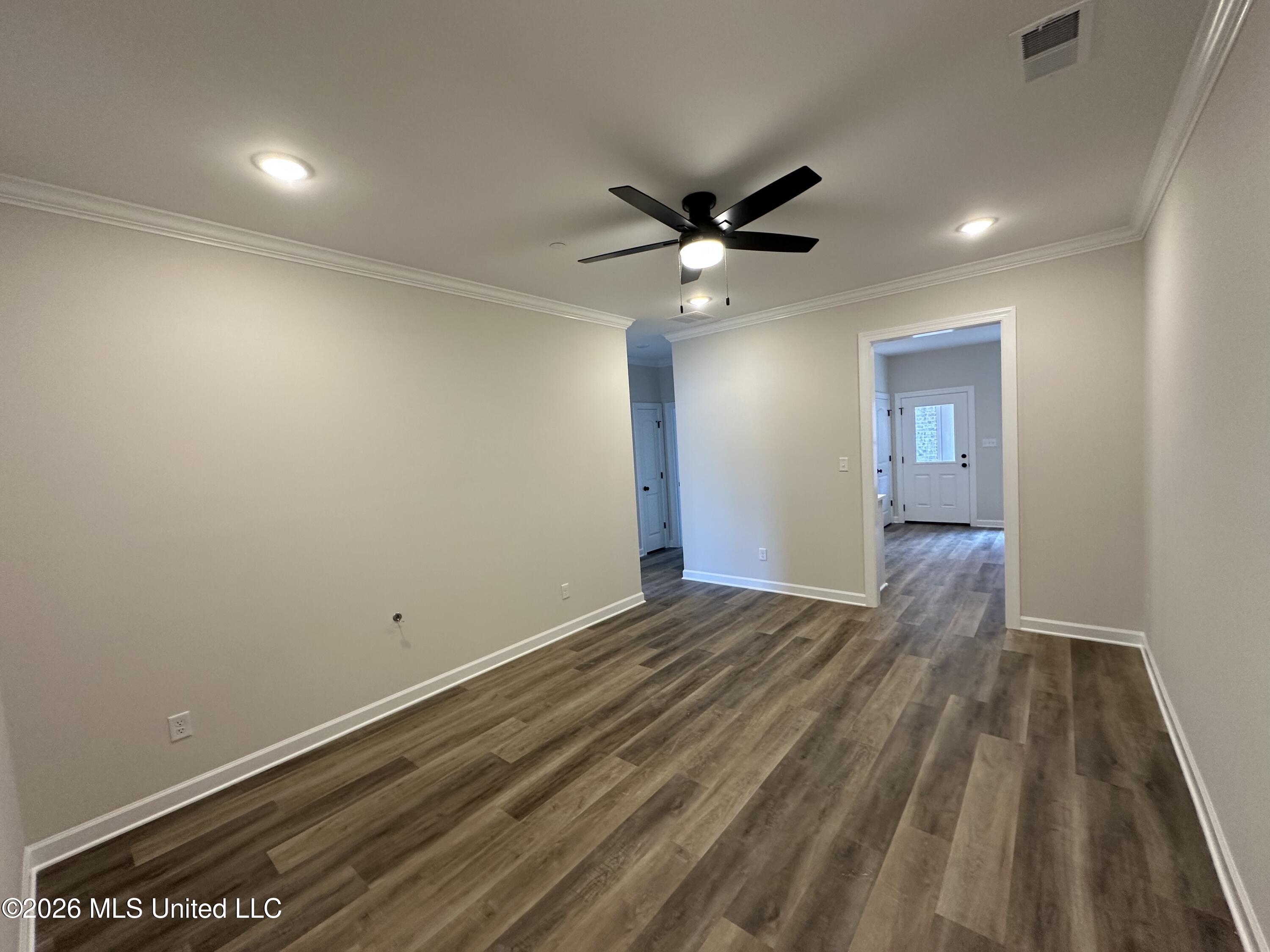 3027 Luna Way Property Photo 5