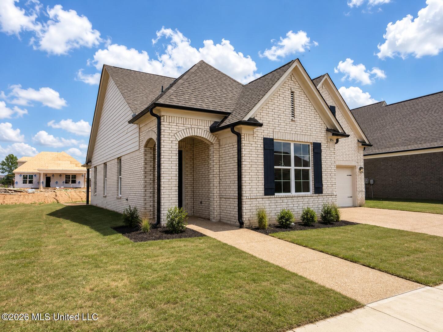 836 Coahoma Court Property Photo 4