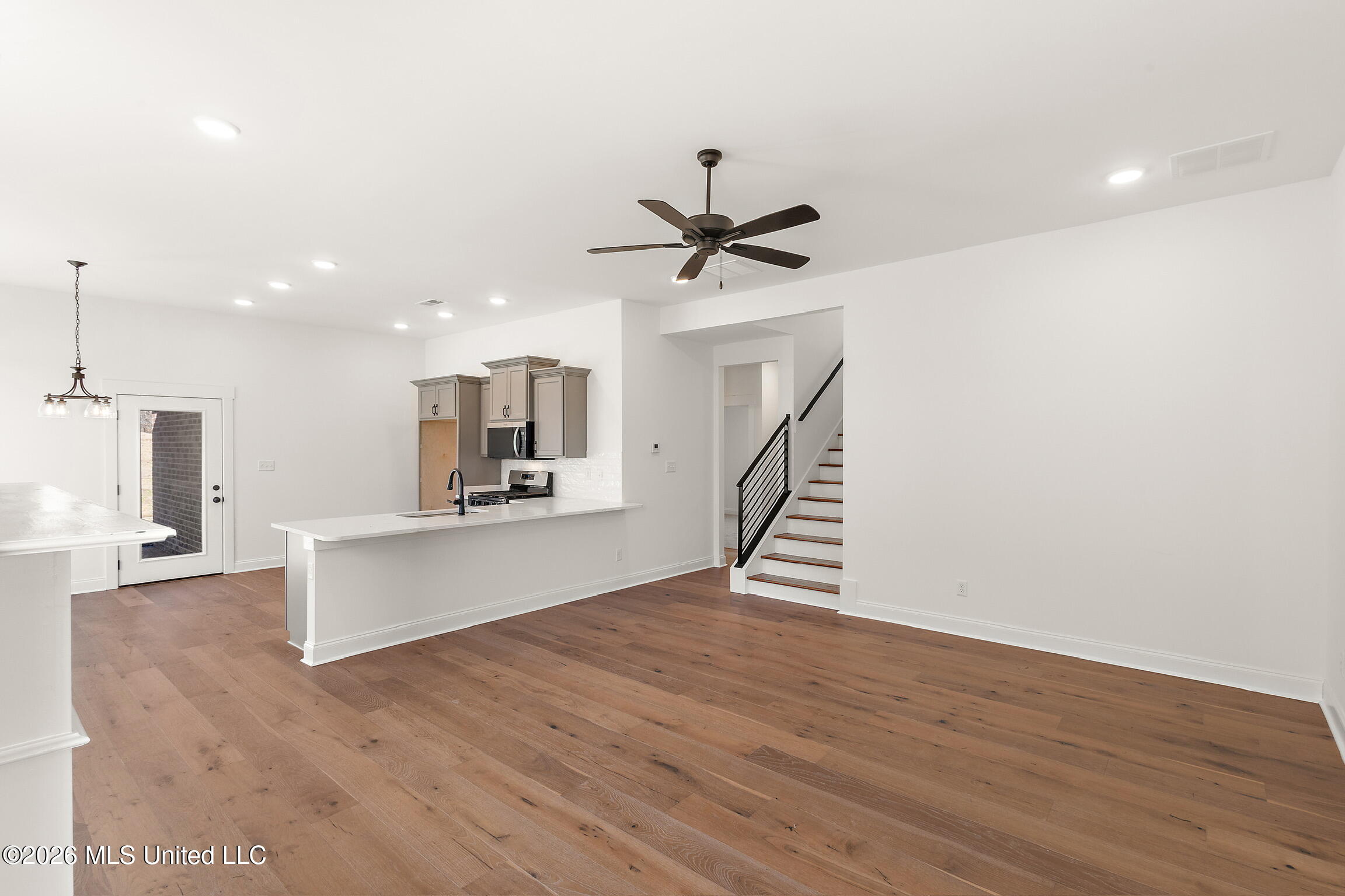 836 Coahoma Court Property Photo 9