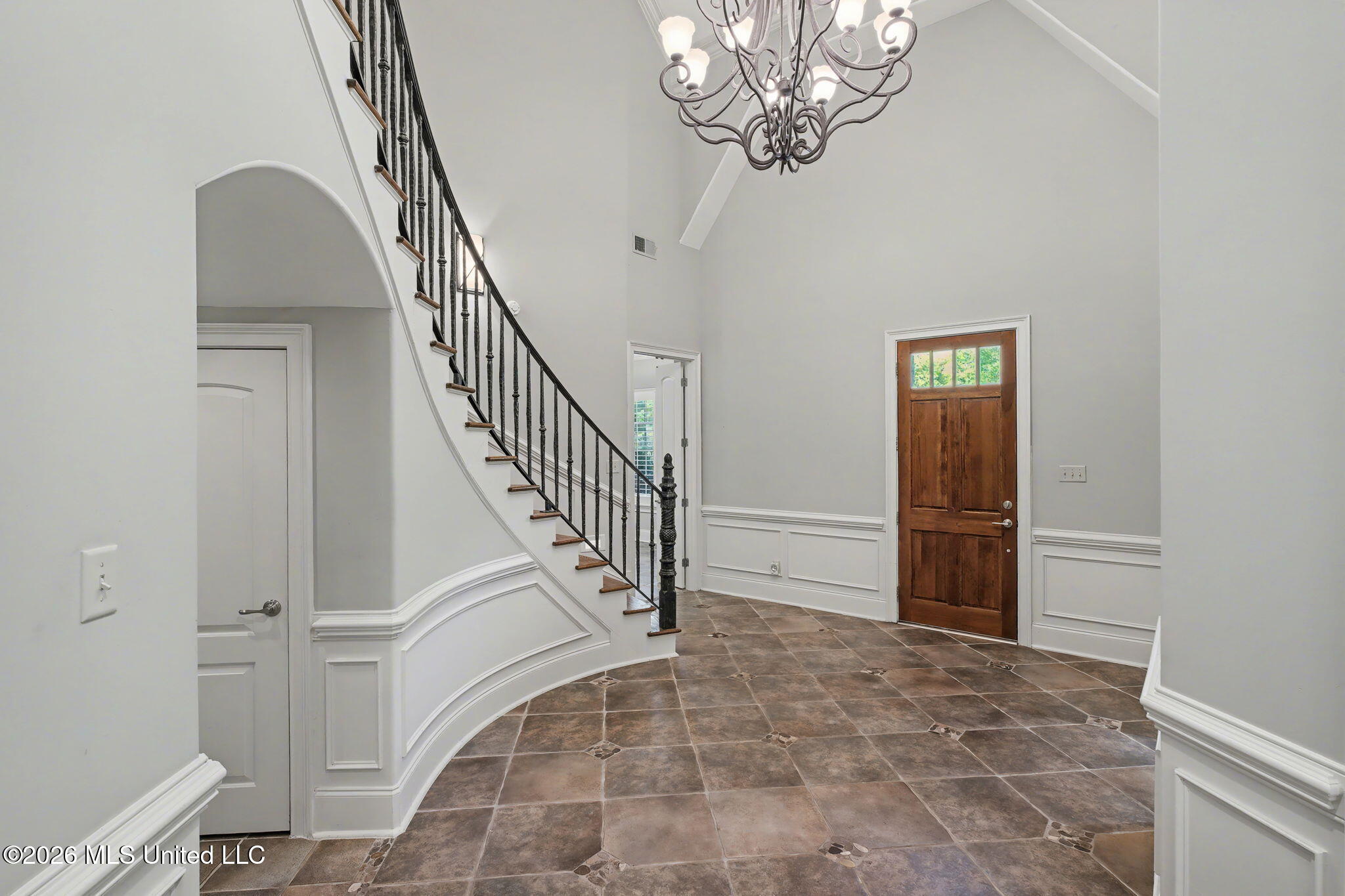 13921 Valley Oaks Drive Property Photo 11