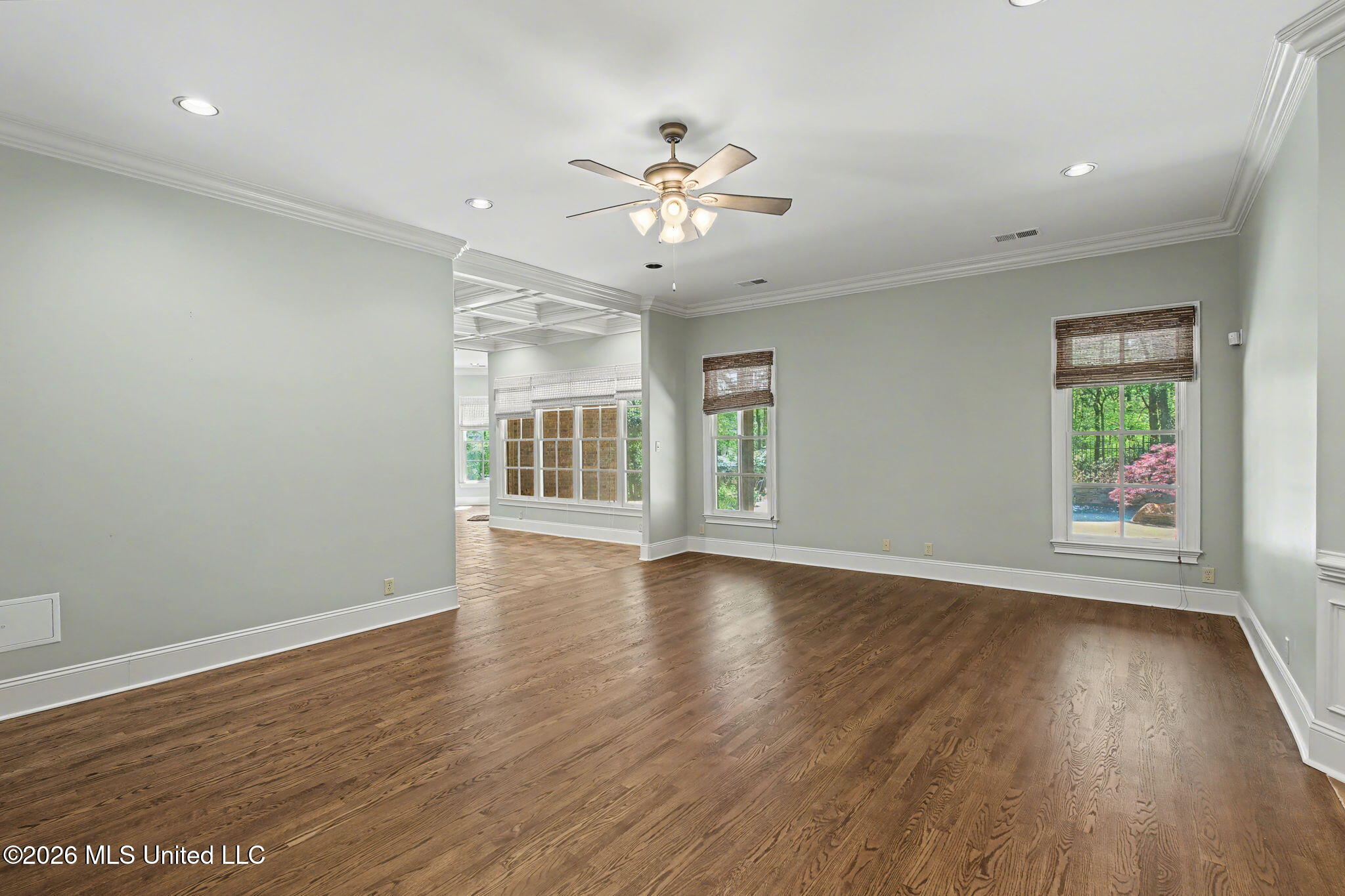 13921 Valley Oaks Drive Property Photo 15