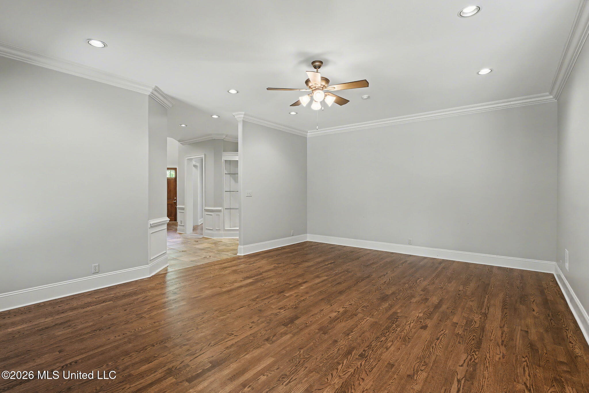 13921 Valley Oaks Drive Property Photo 16