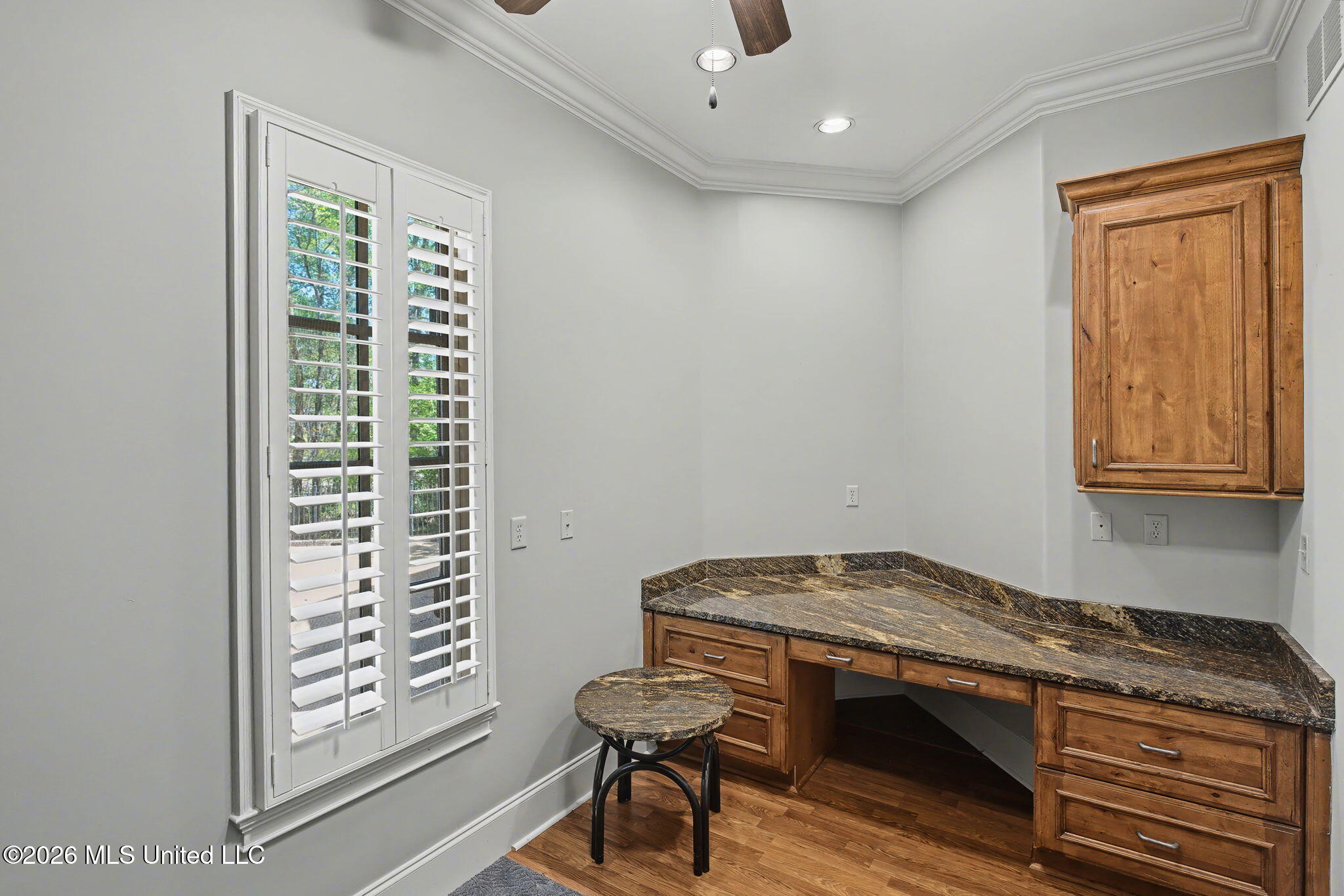 13921 Valley Oaks Drive Property Photo 29