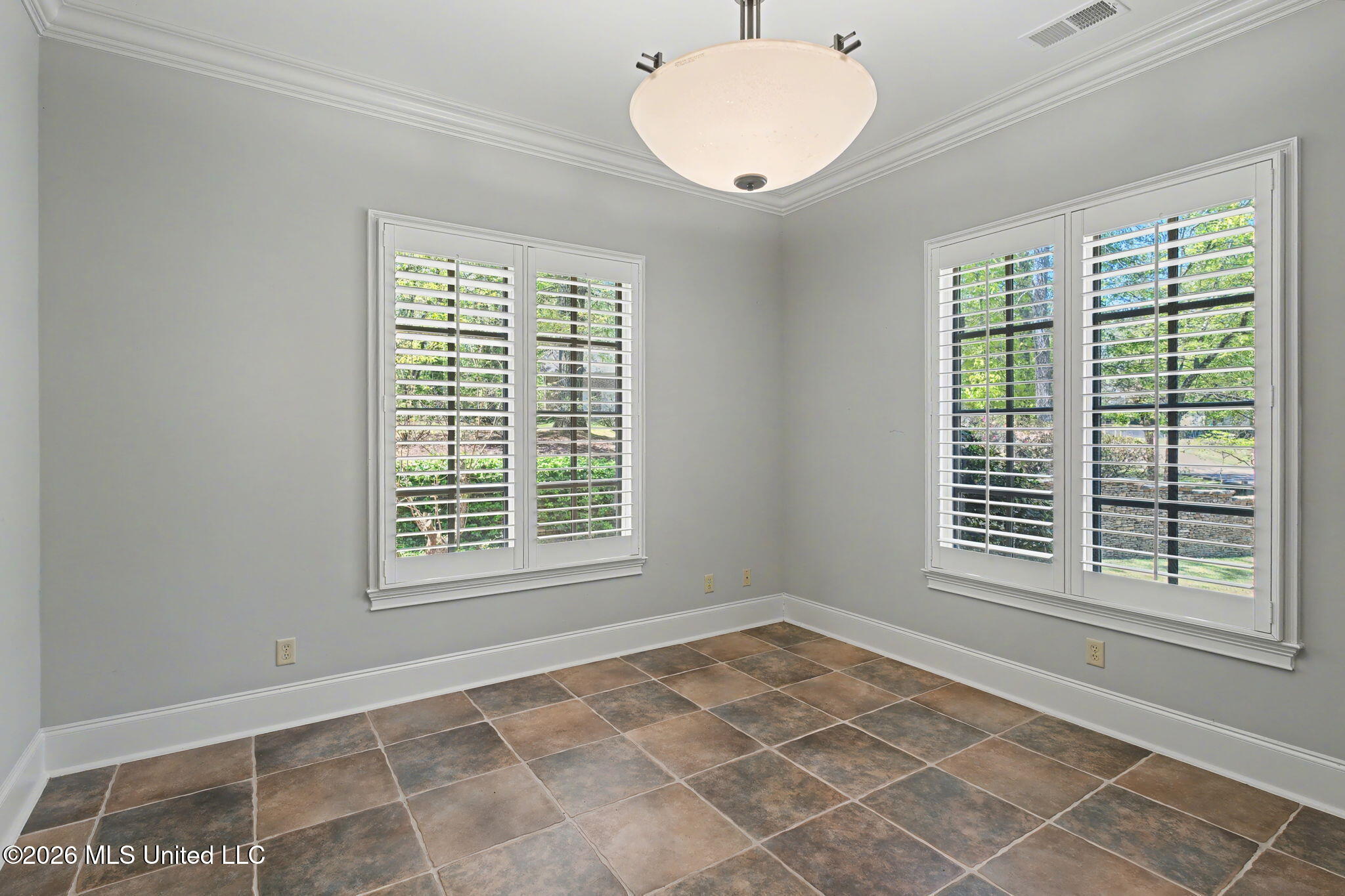 13921 Valley Oaks Drive Property Photo 44
