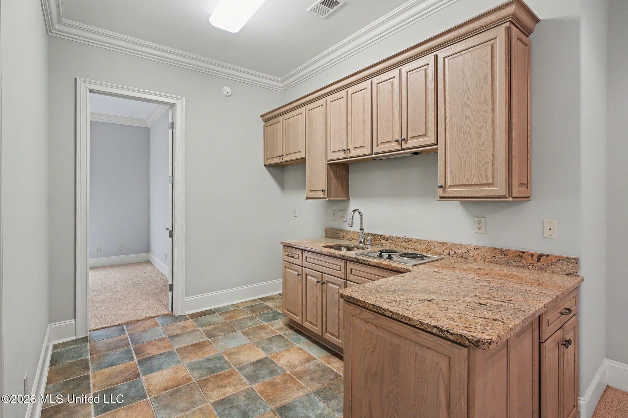 13921 Valley Oaks Drive Property Photo 47