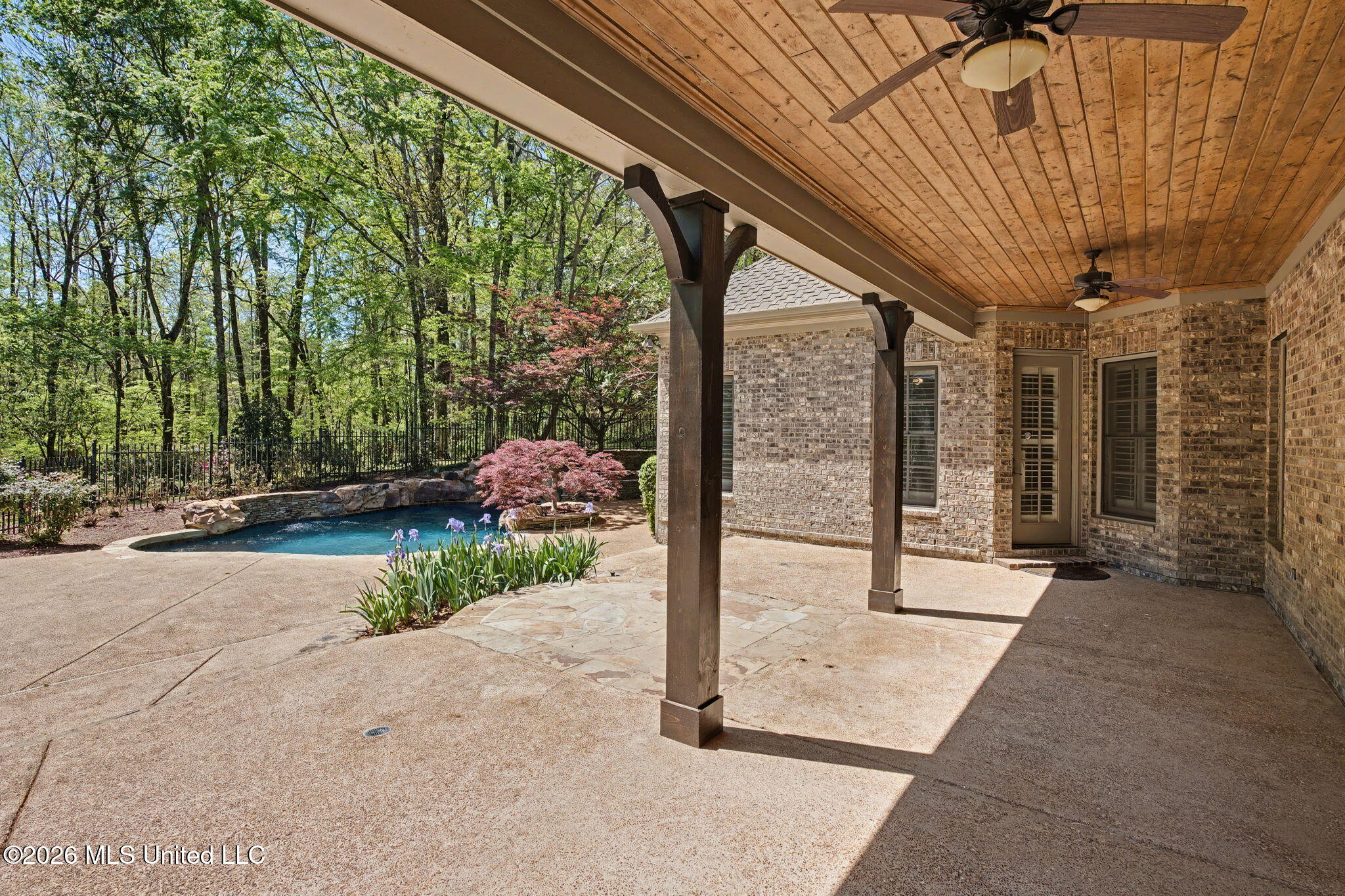 13921 Valley Oaks Drive Property Photo 61