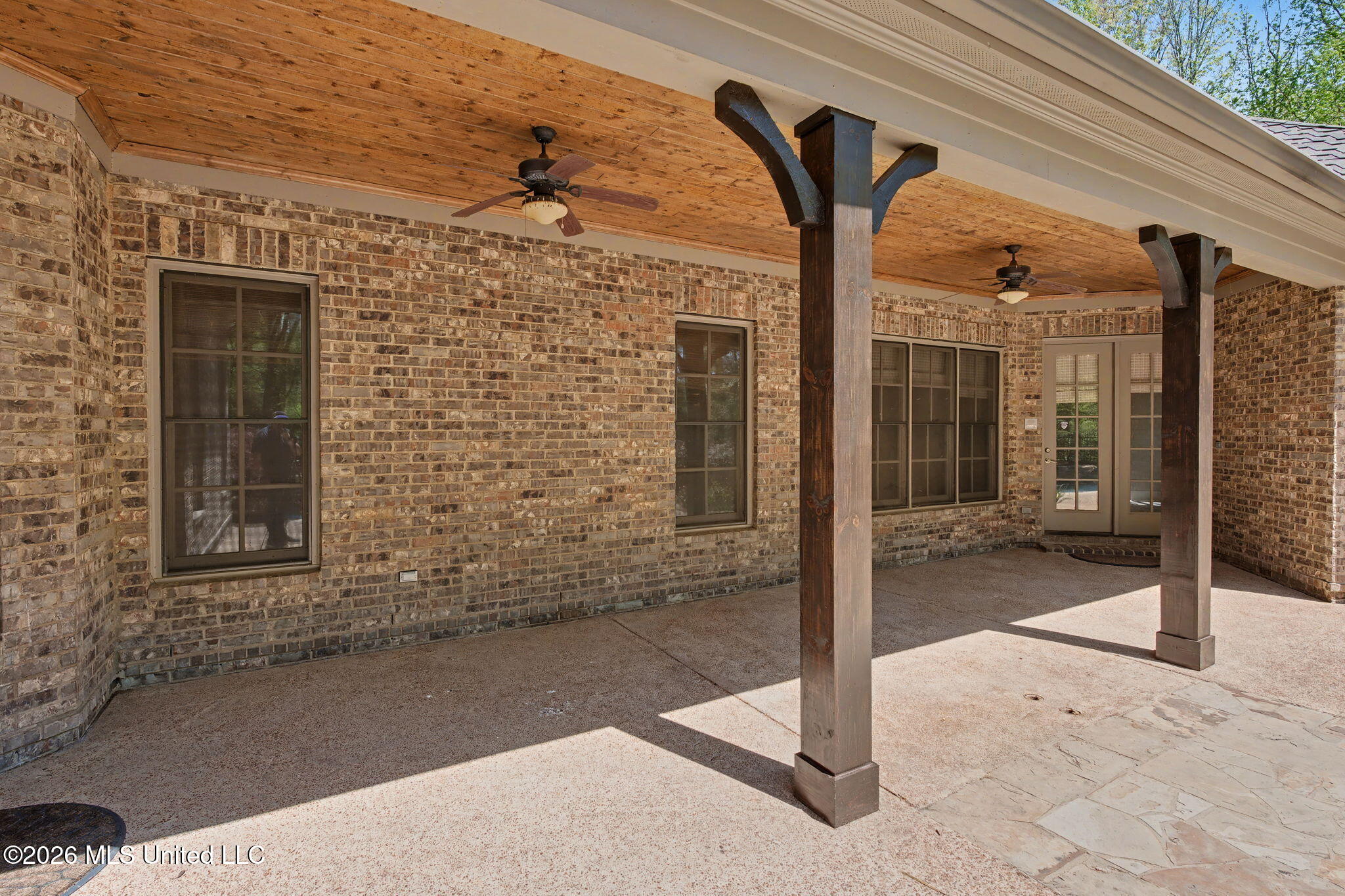 13921 Valley Oaks Drive Property Photo 62