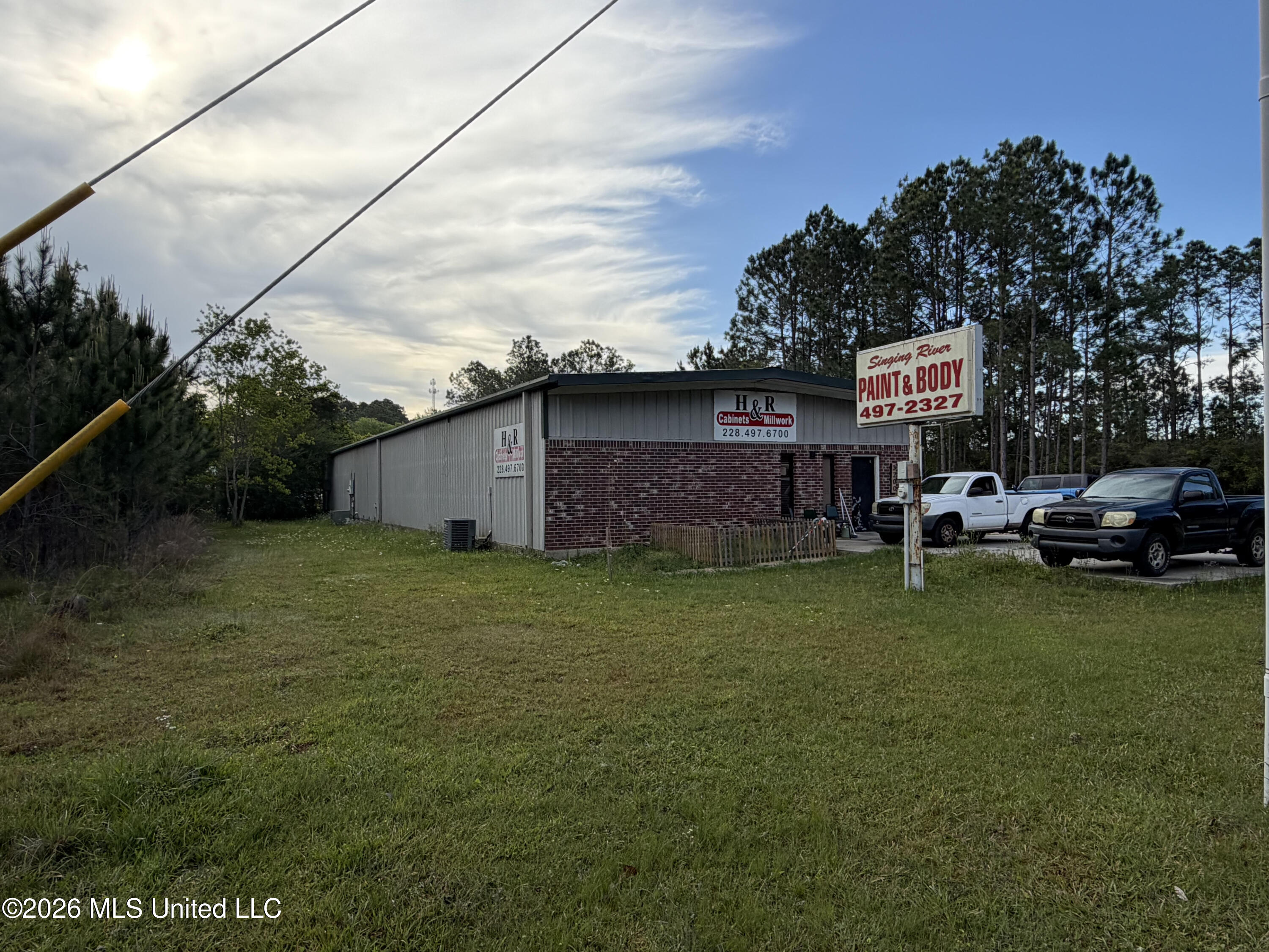 3200 Dolphin Drive Property Photo 1