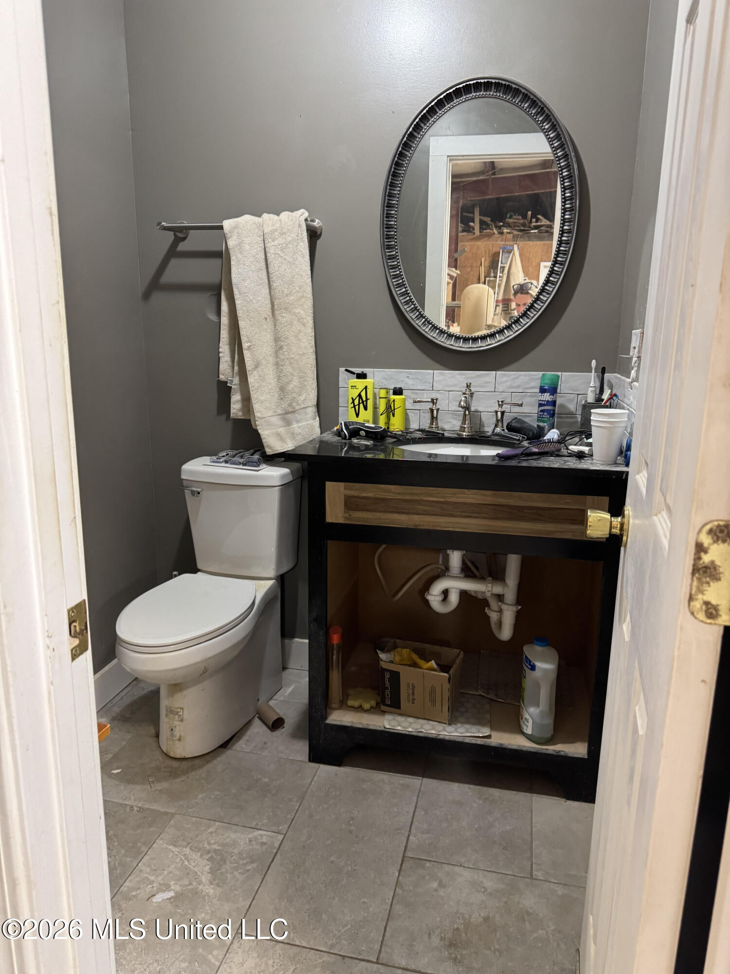 3200 Dolphin Drive Property Photo 6