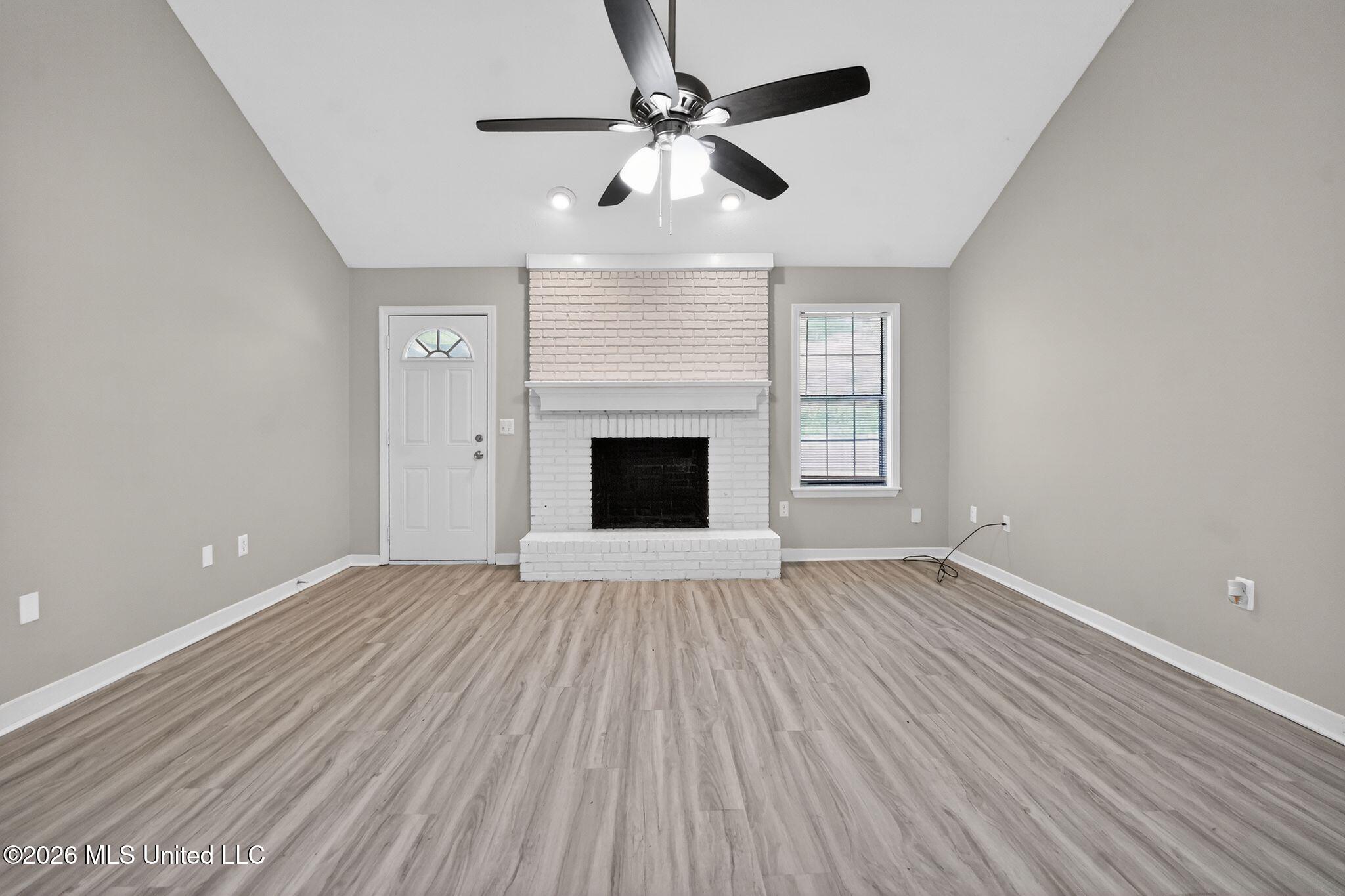 147 Sunnycrest Drive Property Photo 3