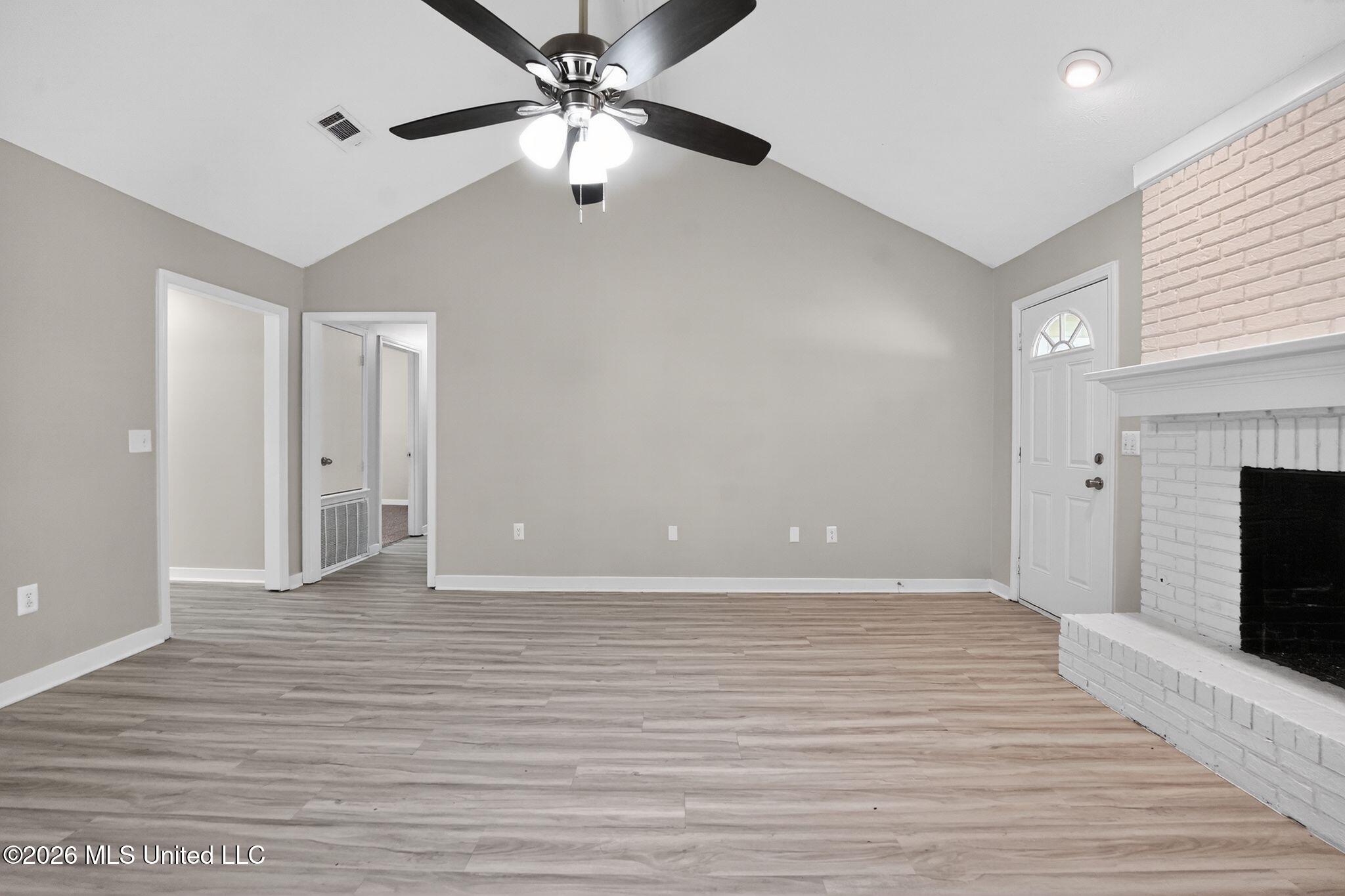 147 Sunnycrest Drive Property Photo 4