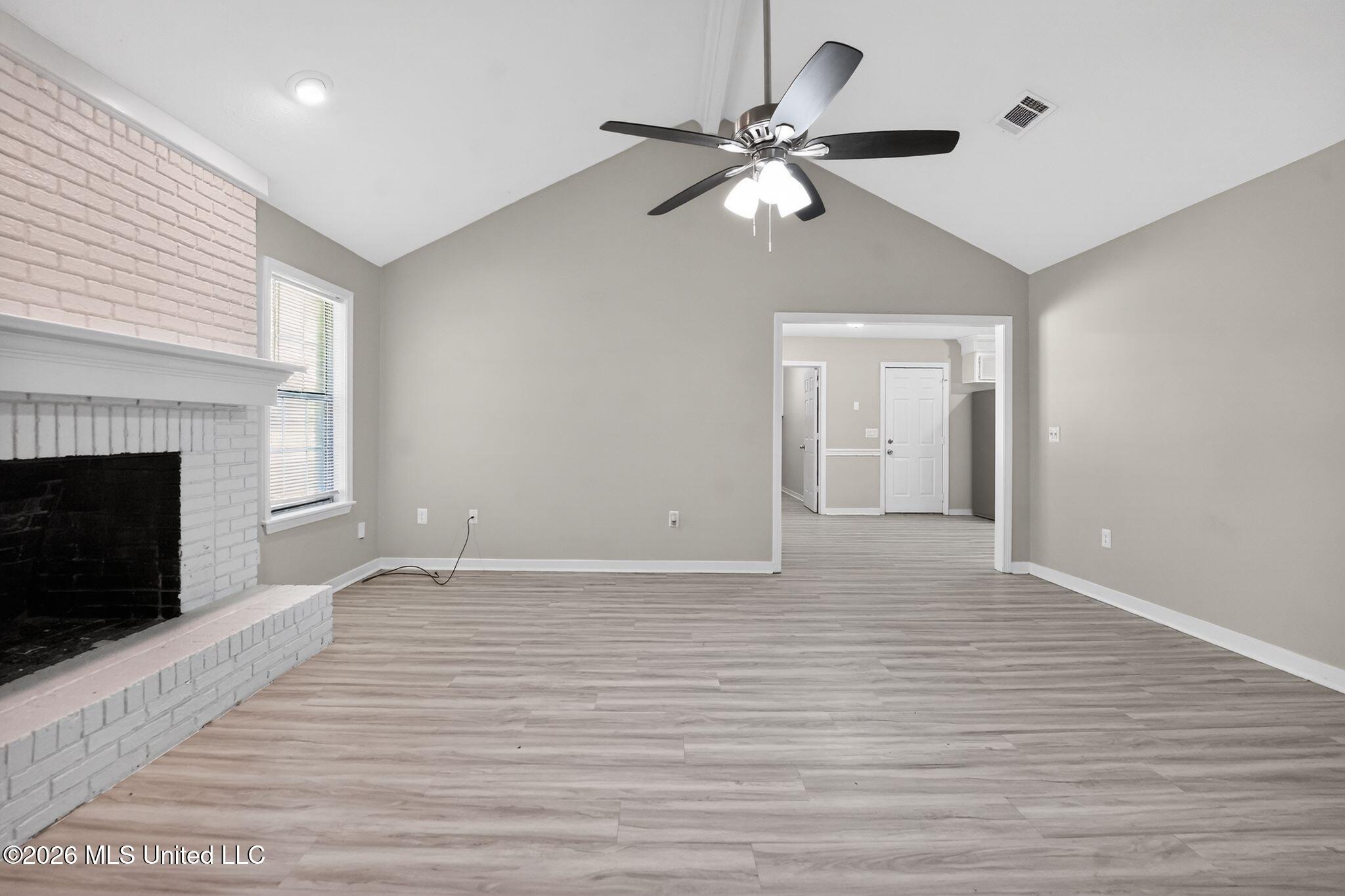 147 Sunnycrest Drive Property Photo 6