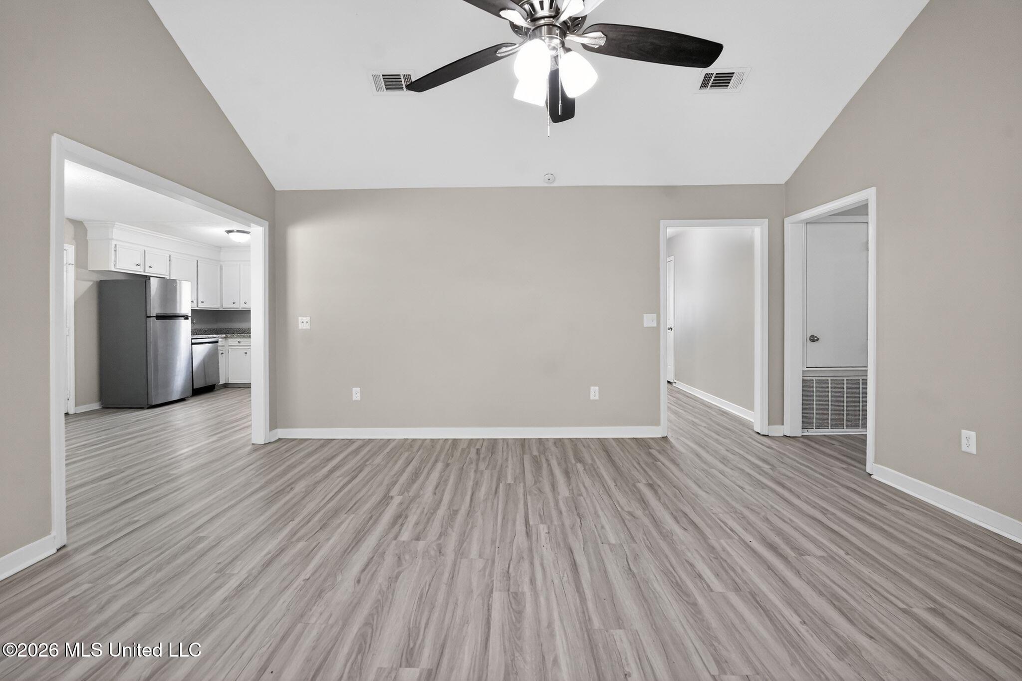 147 Sunnycrest Drive Property Photo 9