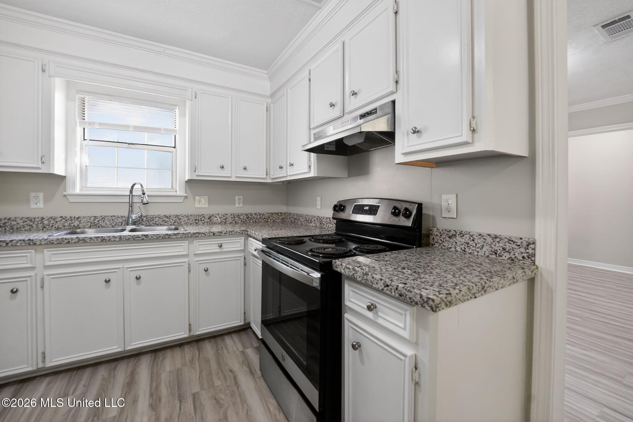 147 Sunnycrest Drive Property Photo 15