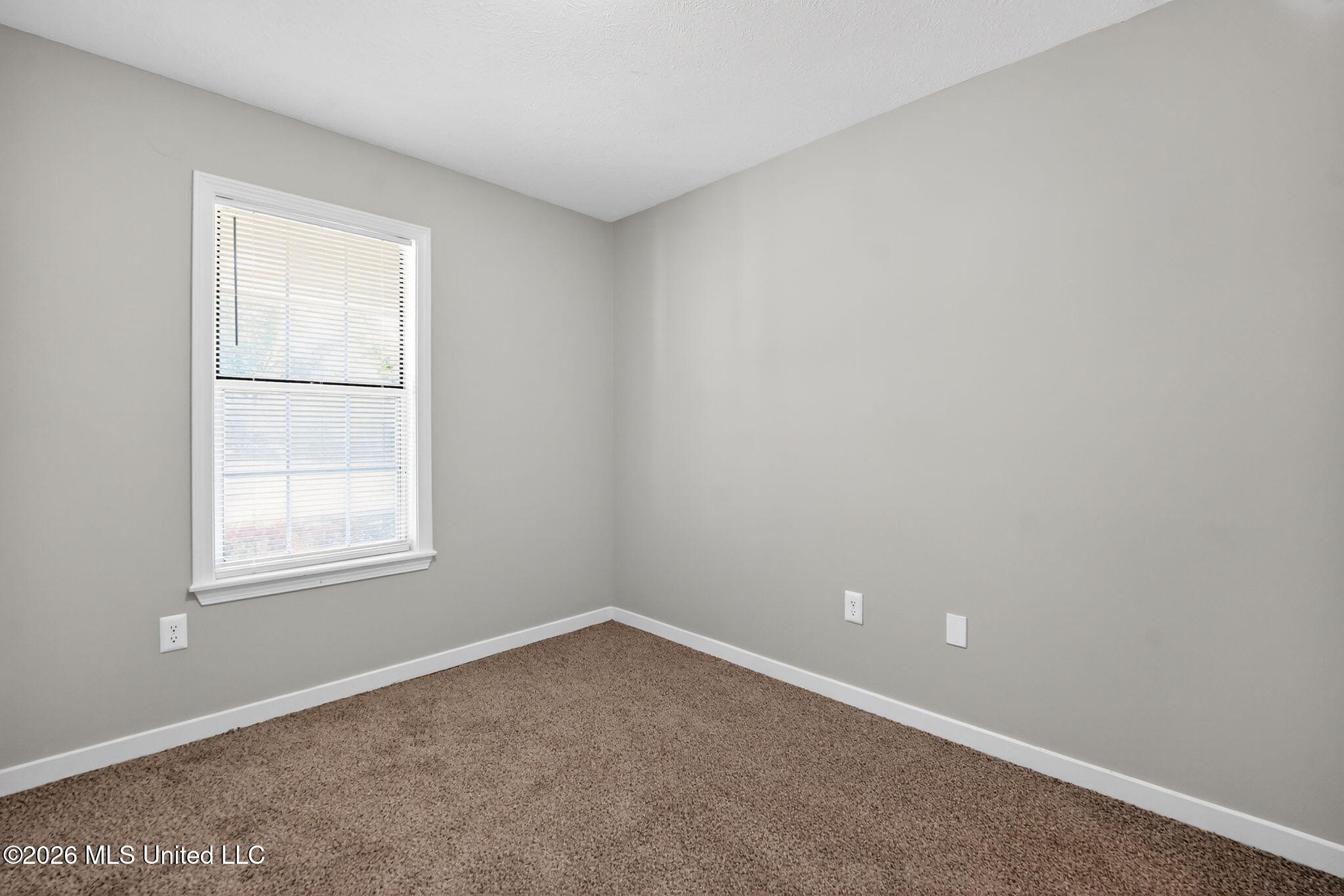 147 Sunnycrest Drive Property Photo 28