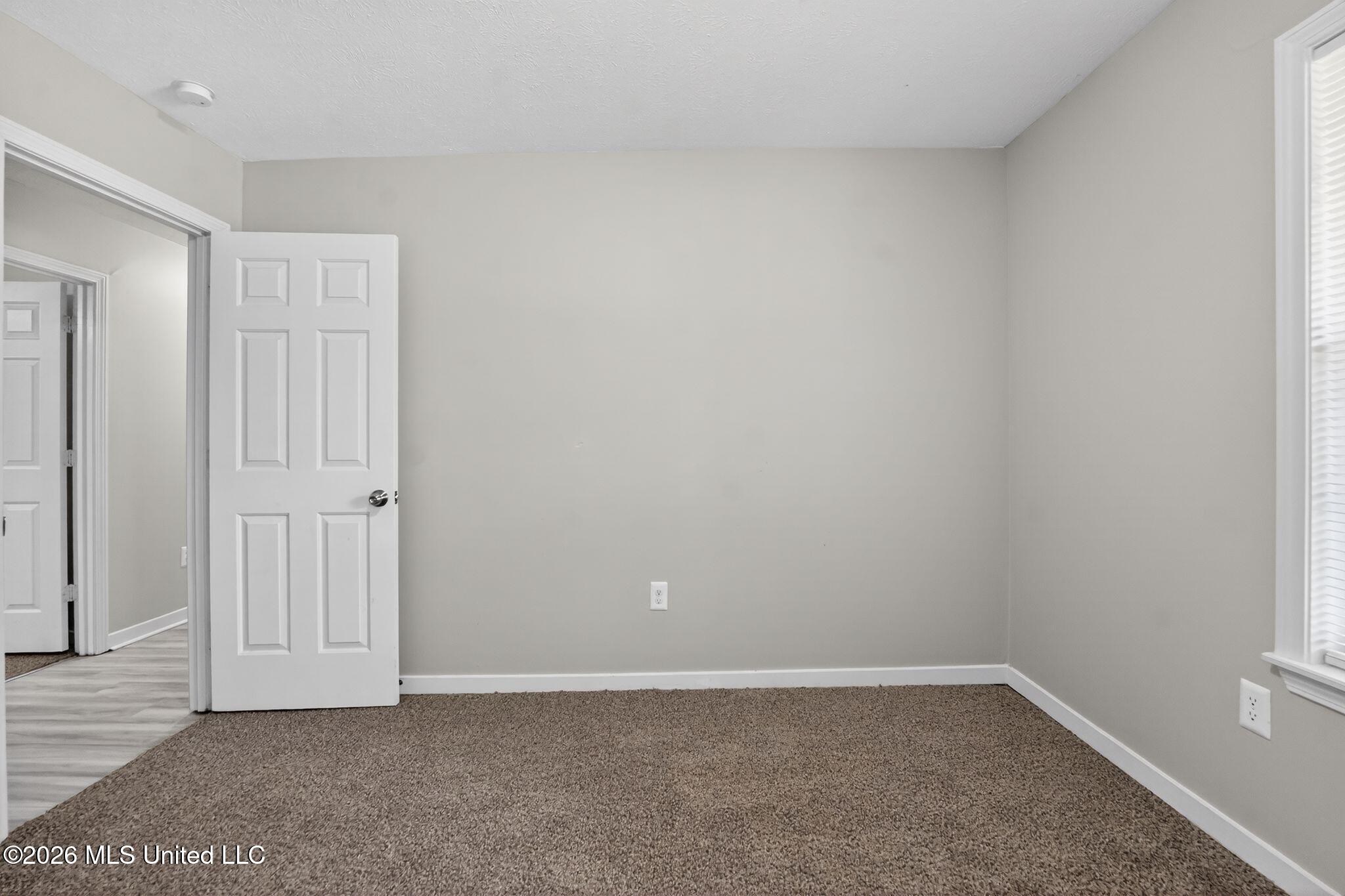 147 Sunnycrest Drive Property Photo 33