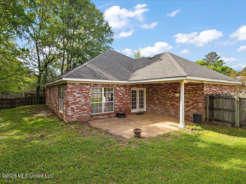 140 Raulston Drive Property Photo 1