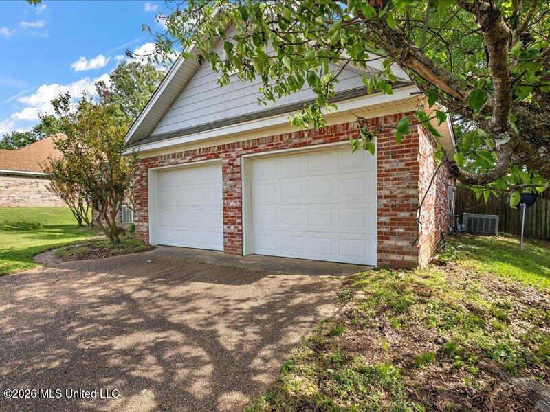 140 Raulston Drive Property Photo 6