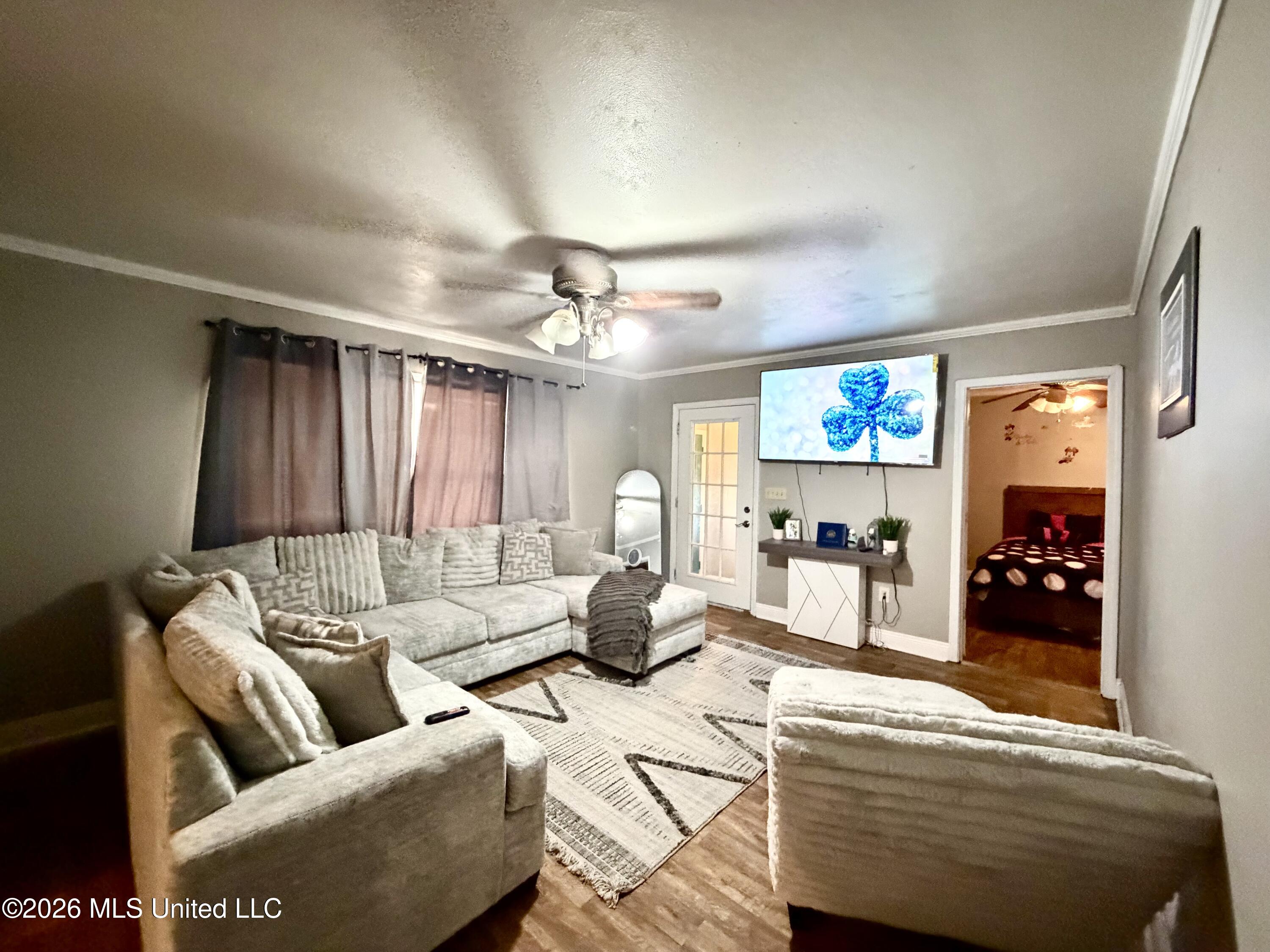 809 Robertson Street Property Photo 15